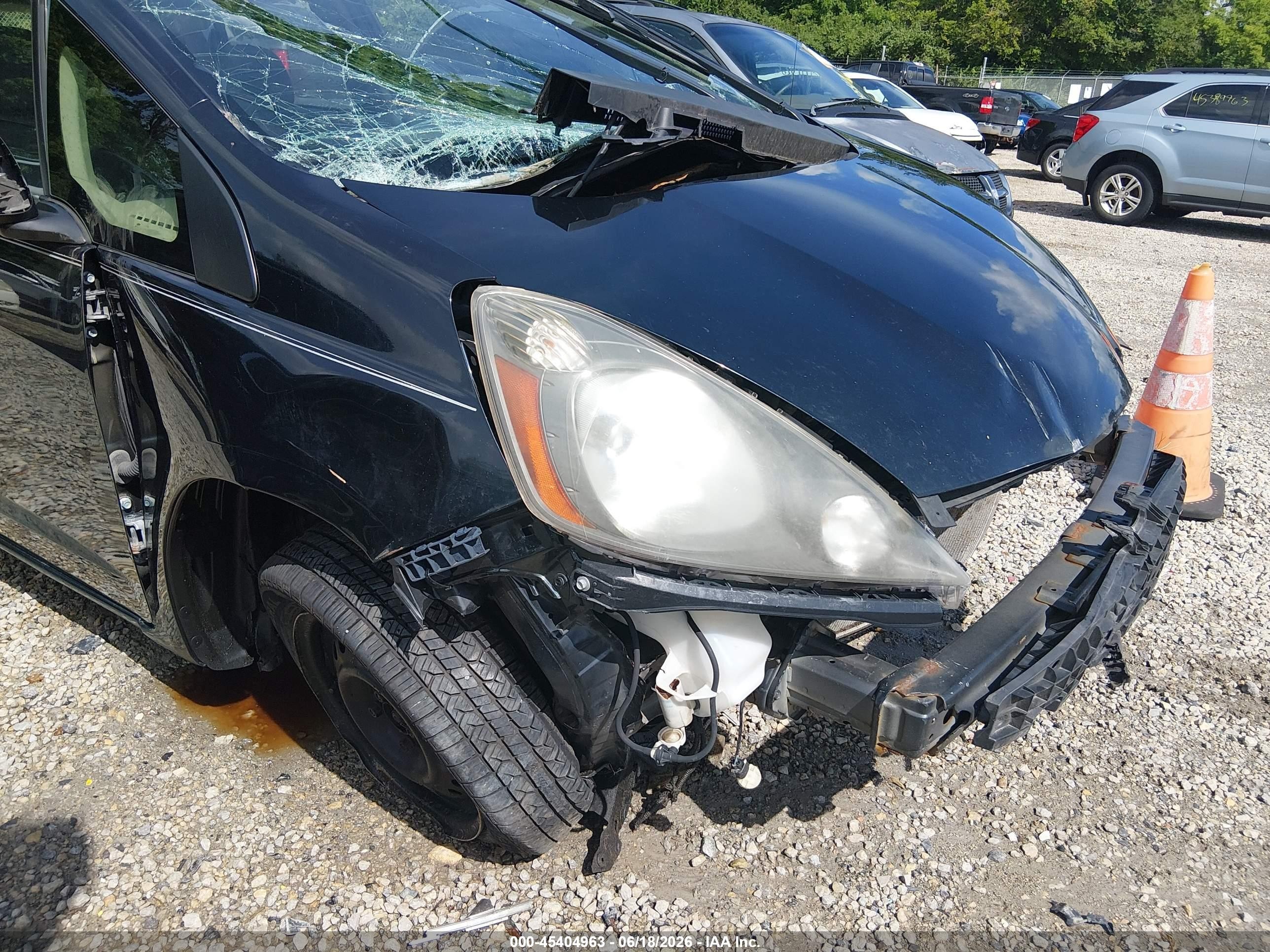 2013 Honda Fit   Black vin: JHMGE8H33DC018881