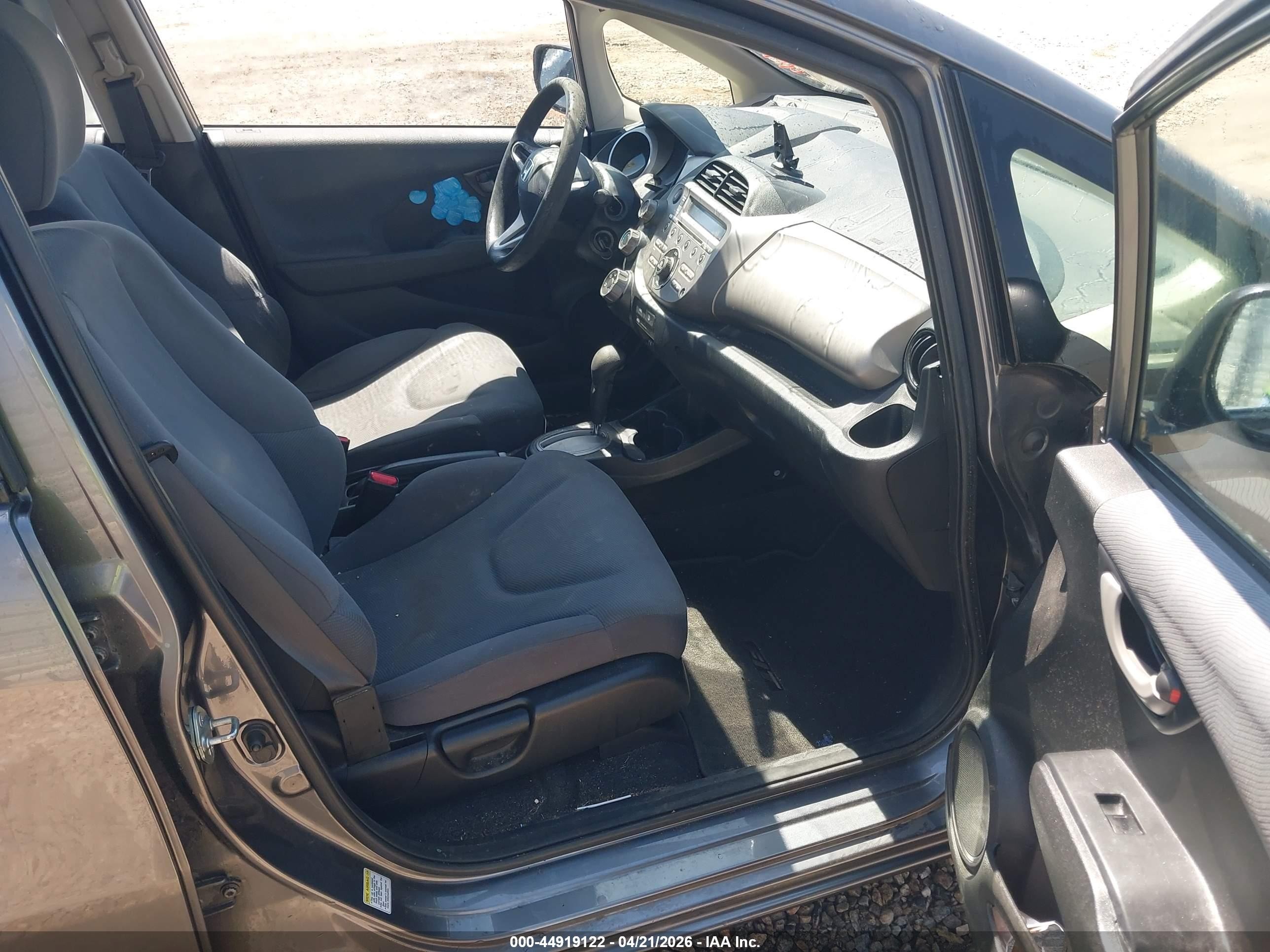 2013 Honda Fit   Gray vin: JHMGE8H33DC028794