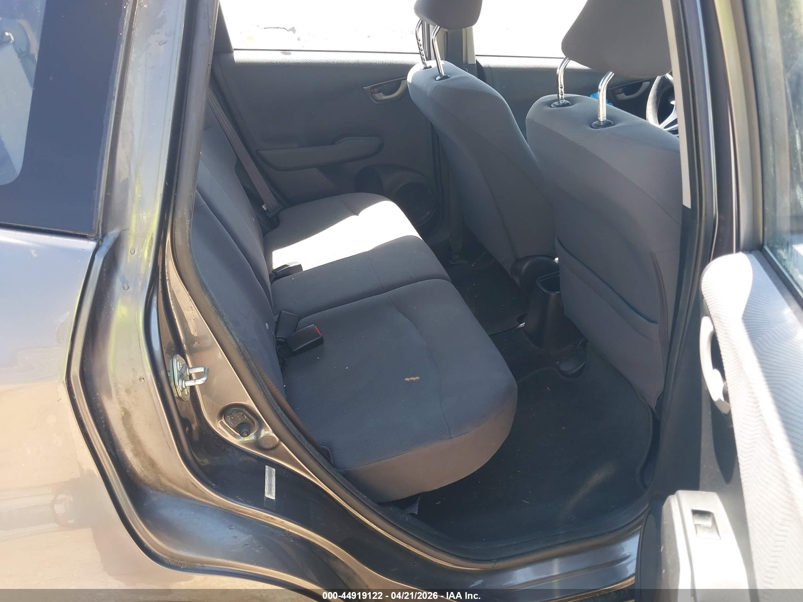 2013 Honda Fit   Gray vin: JHMGE8H33DC028794