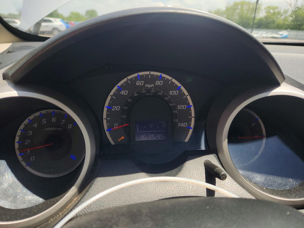 2013 Honda Fit Silver vin: JHMGE8H33DC029508