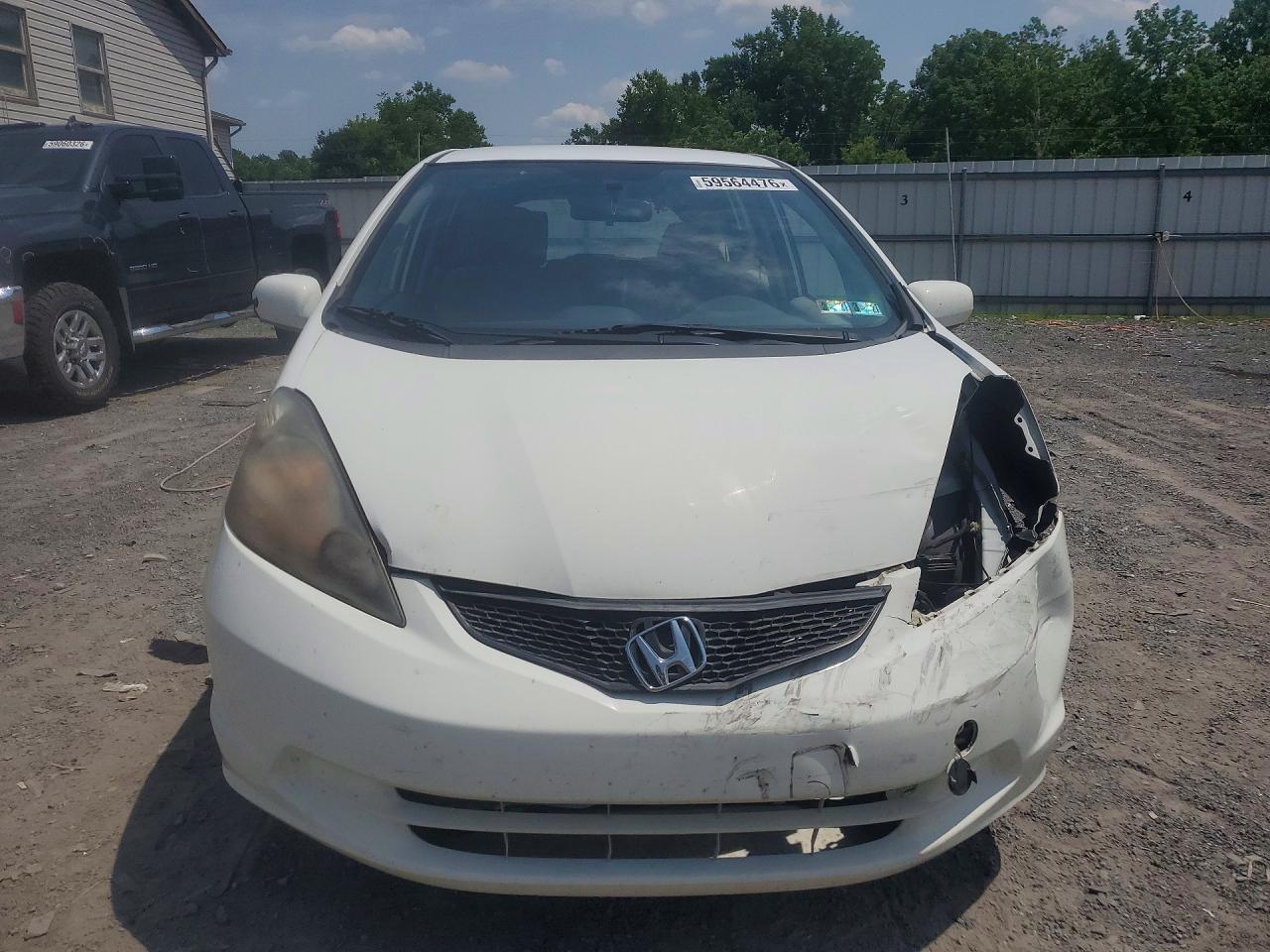 2013 Honda Fit White vin: JHMGE8H33DC036233