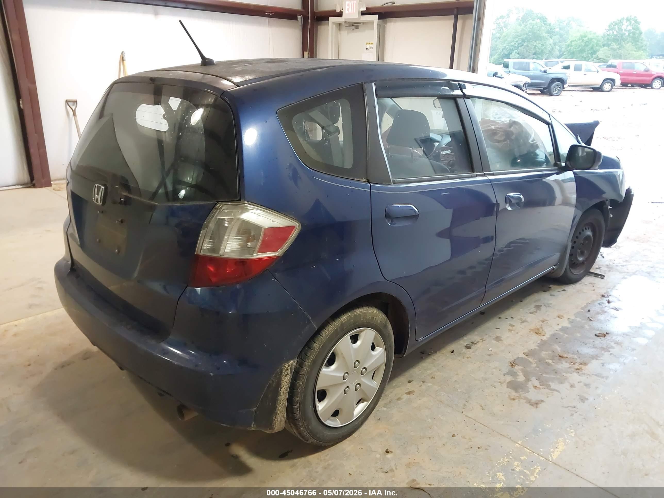 2013 Honda Fit   Синий vin: JHMGE8H33DC055686