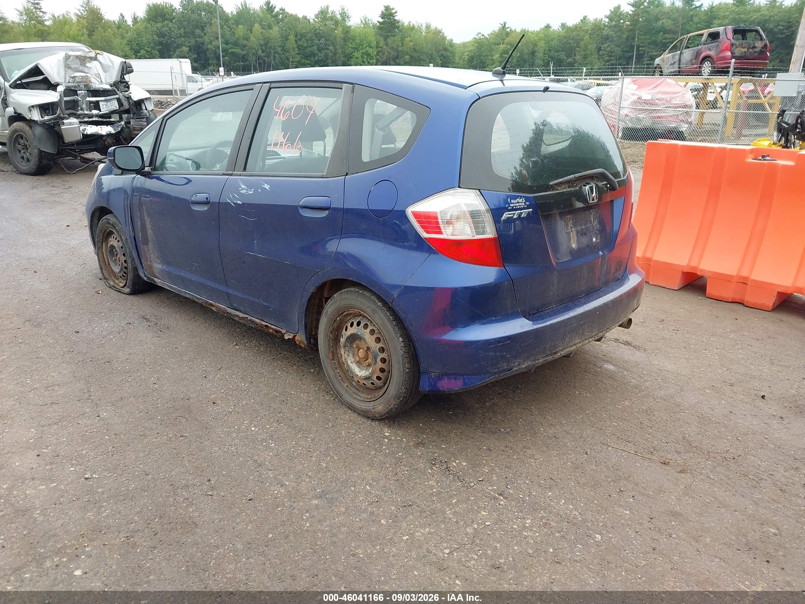 2013 Honda Fit   Blue vin: JHMGE8H33DC061472