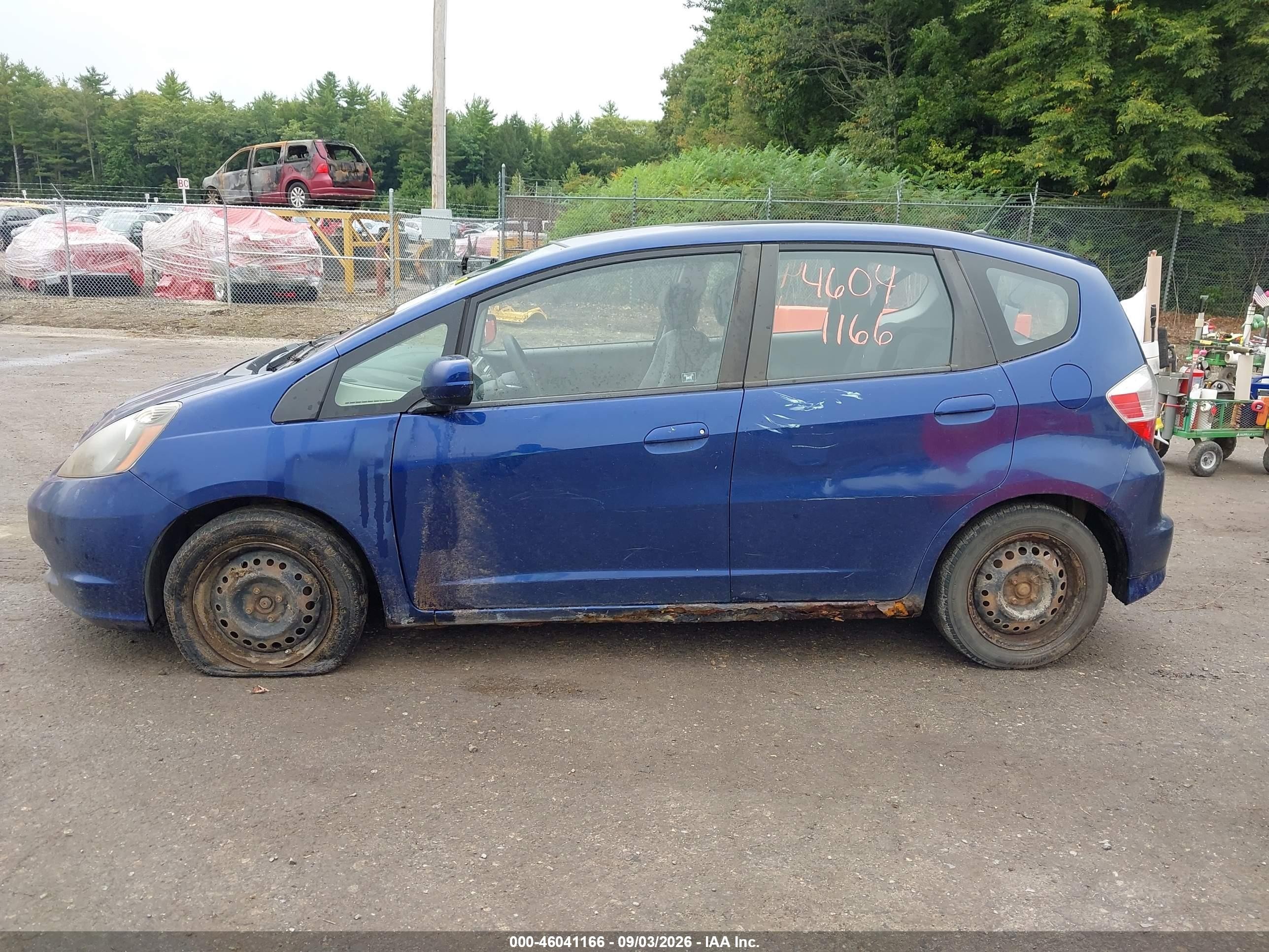 2013 Honda Fit   Blue vin: JHMGE8H33DC061472