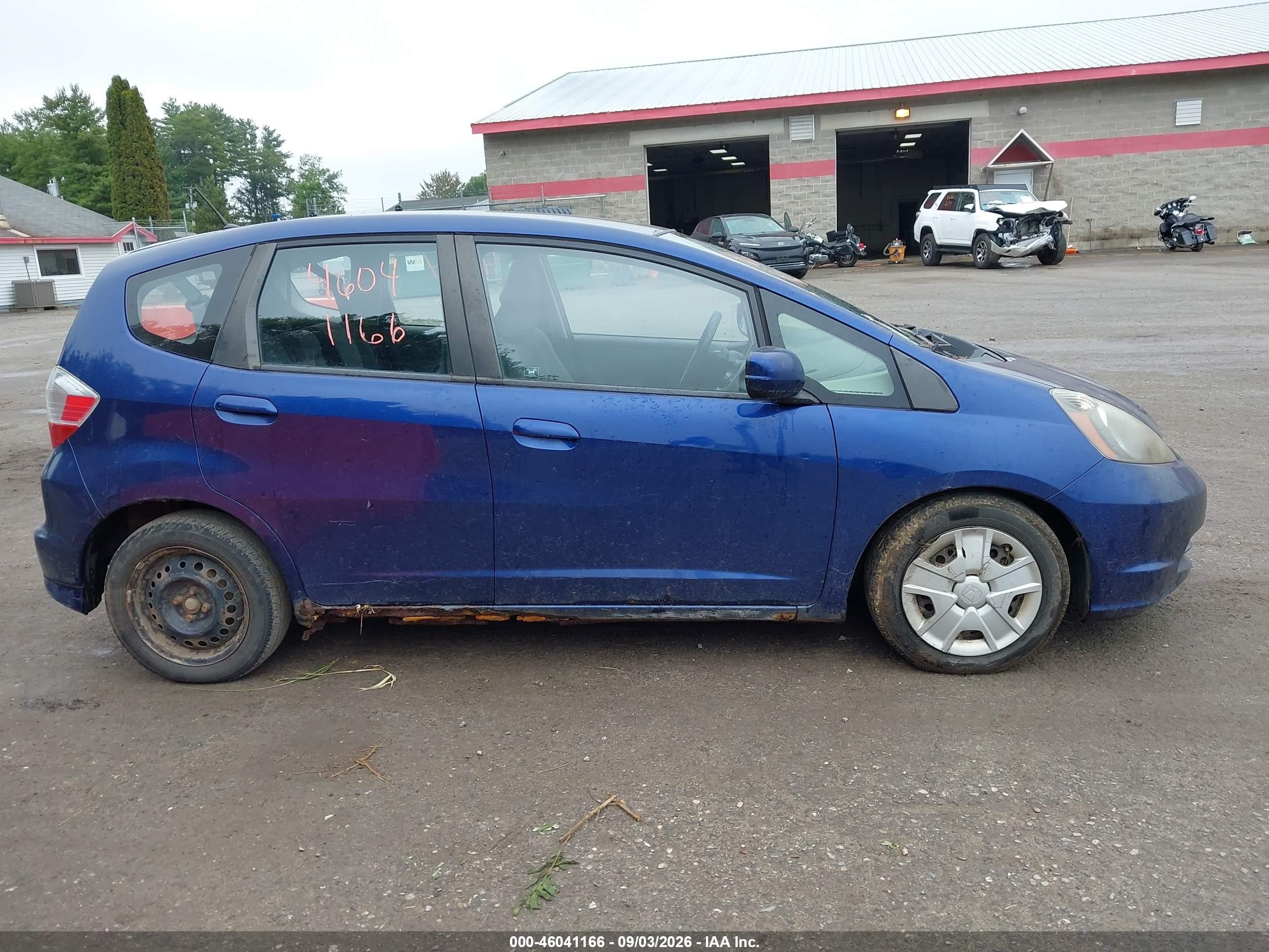 2013 Honda Fit   Blue vin: JHMGE8H33DC061472