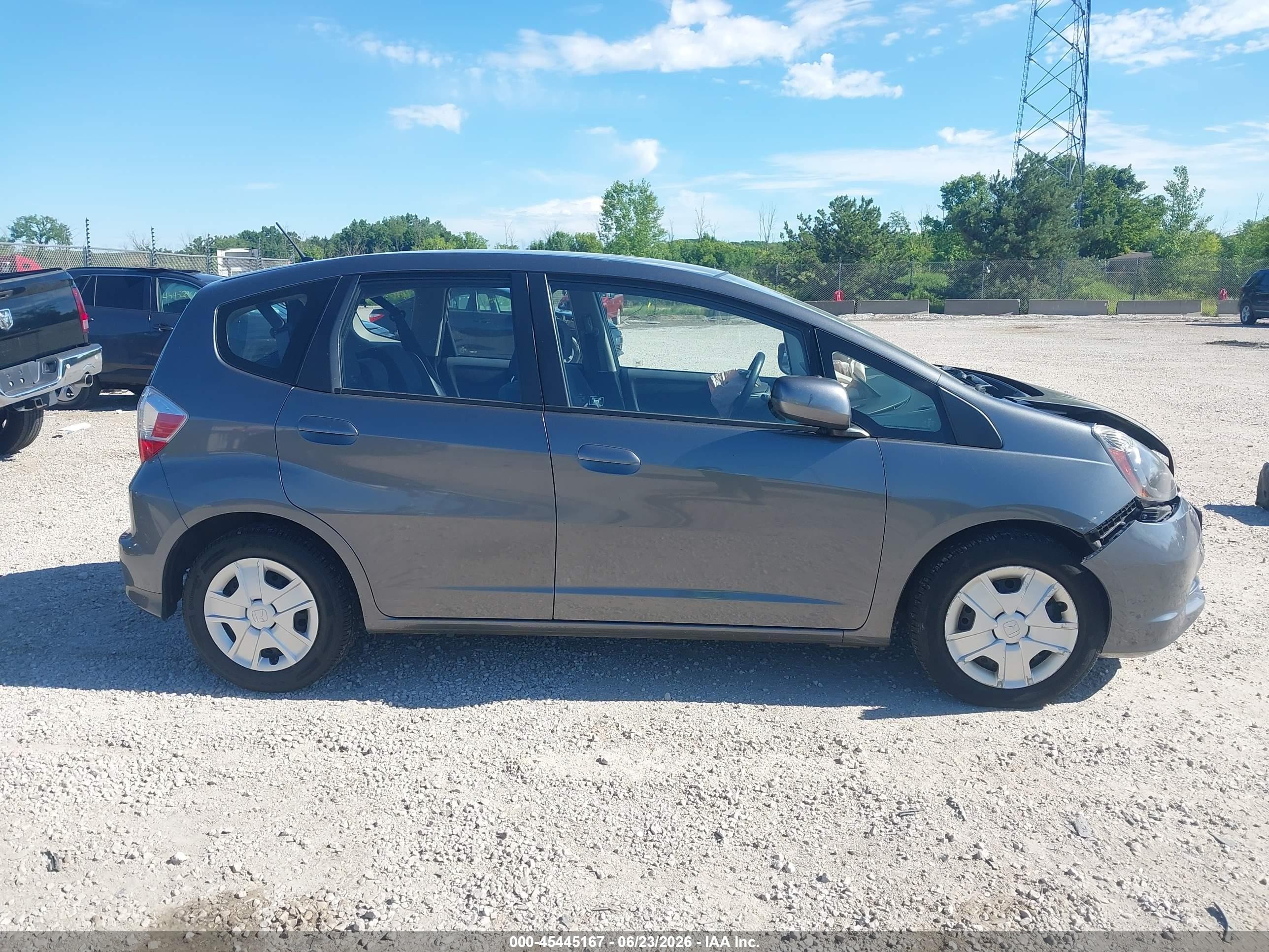 2013 Honda Fit   Gray vin: JHMGE8H33DC069491