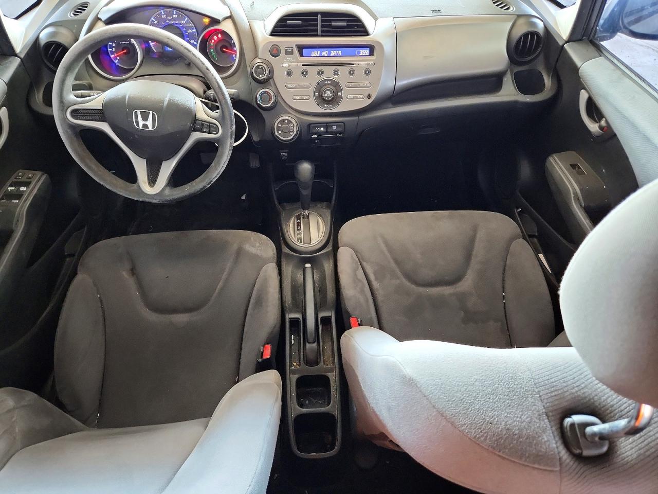 2013 Honda Fit Gray vin: JHMGE8H33DC082094