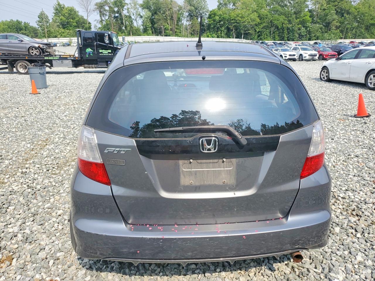 2013 Honda Fit Gray vin: JHMGE8H33DC083035
