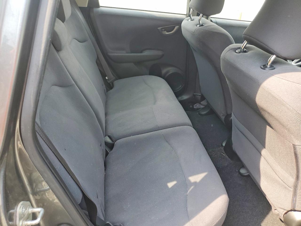 2013 Honda Fit Gray vin: JHMGE8H33DC083035