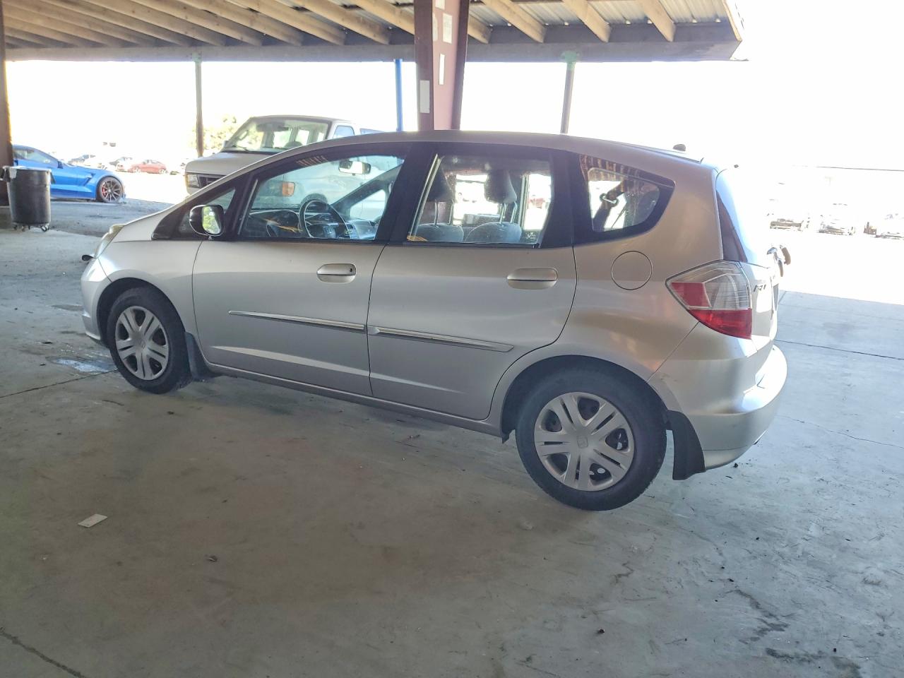 2011 Honda Fit Серебряный vin: JHMGE8H34BS005785