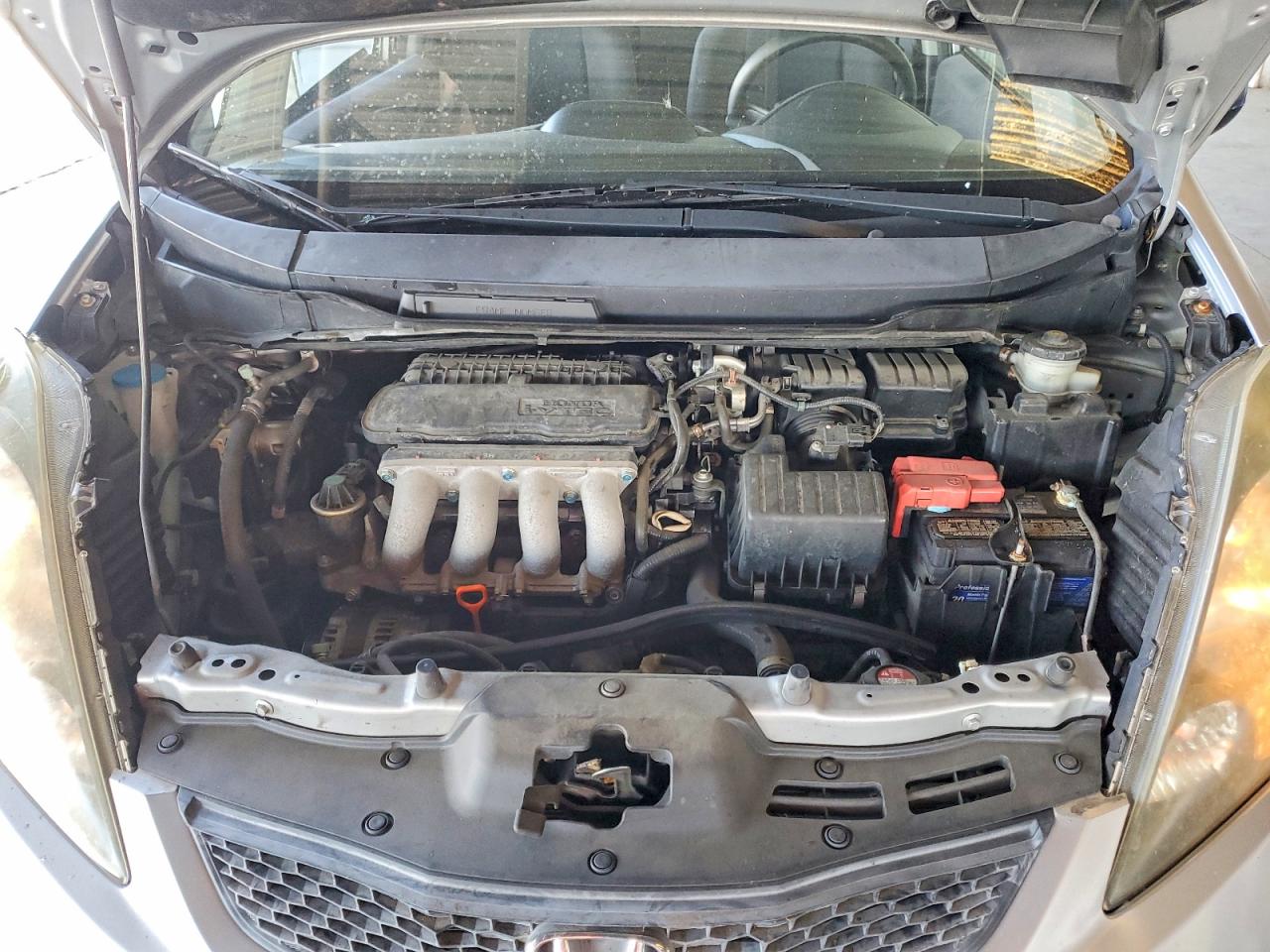 2011 Honda Fit Серебряный vin: JHMGE8H34BS005785