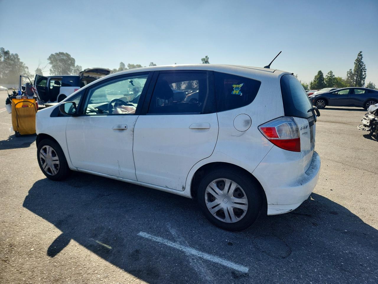 2011 Honda Fit White vin: JHMGE8H34BS011859