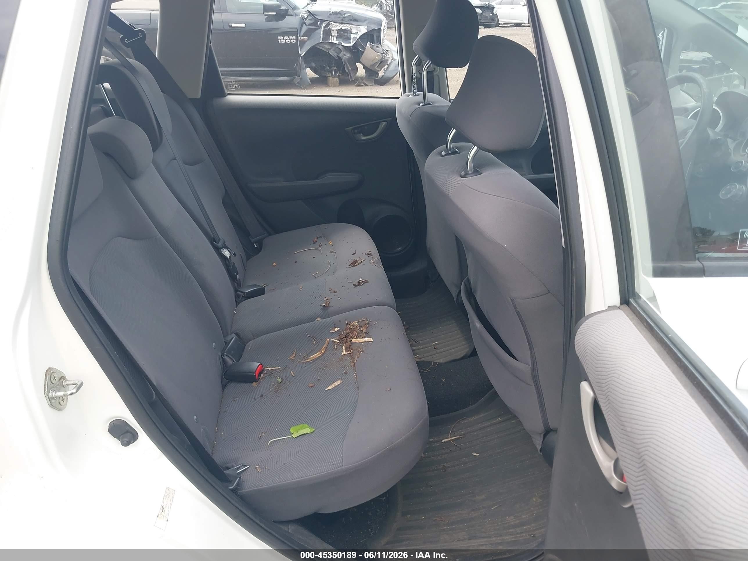 2012 Honda Fit   White vin: JHMGE8H34CC020377