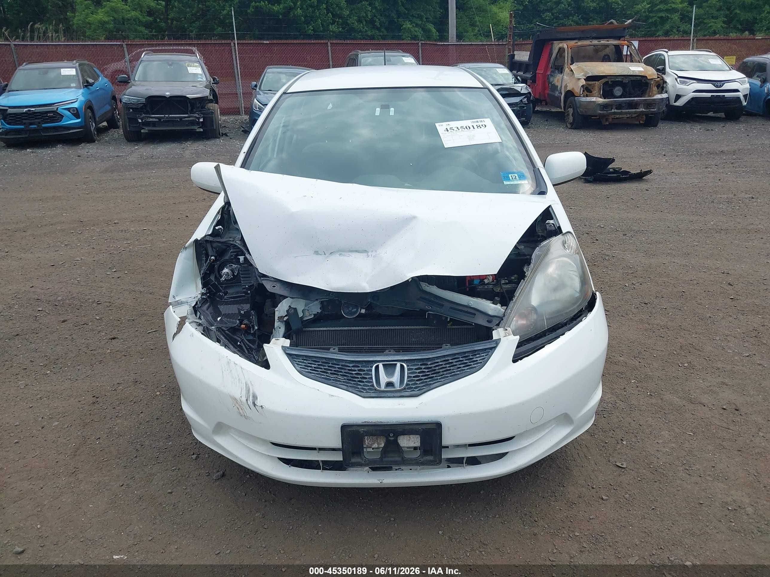 2012 Honda Fit   White vin: JHMGE8H34CC020377