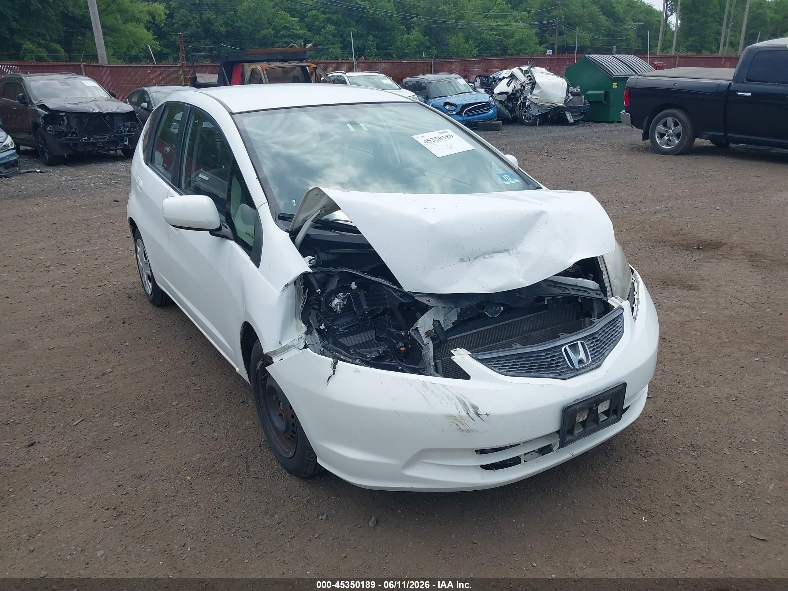 2012 Honda Fit   White vin: JHMGE8H34CC020377