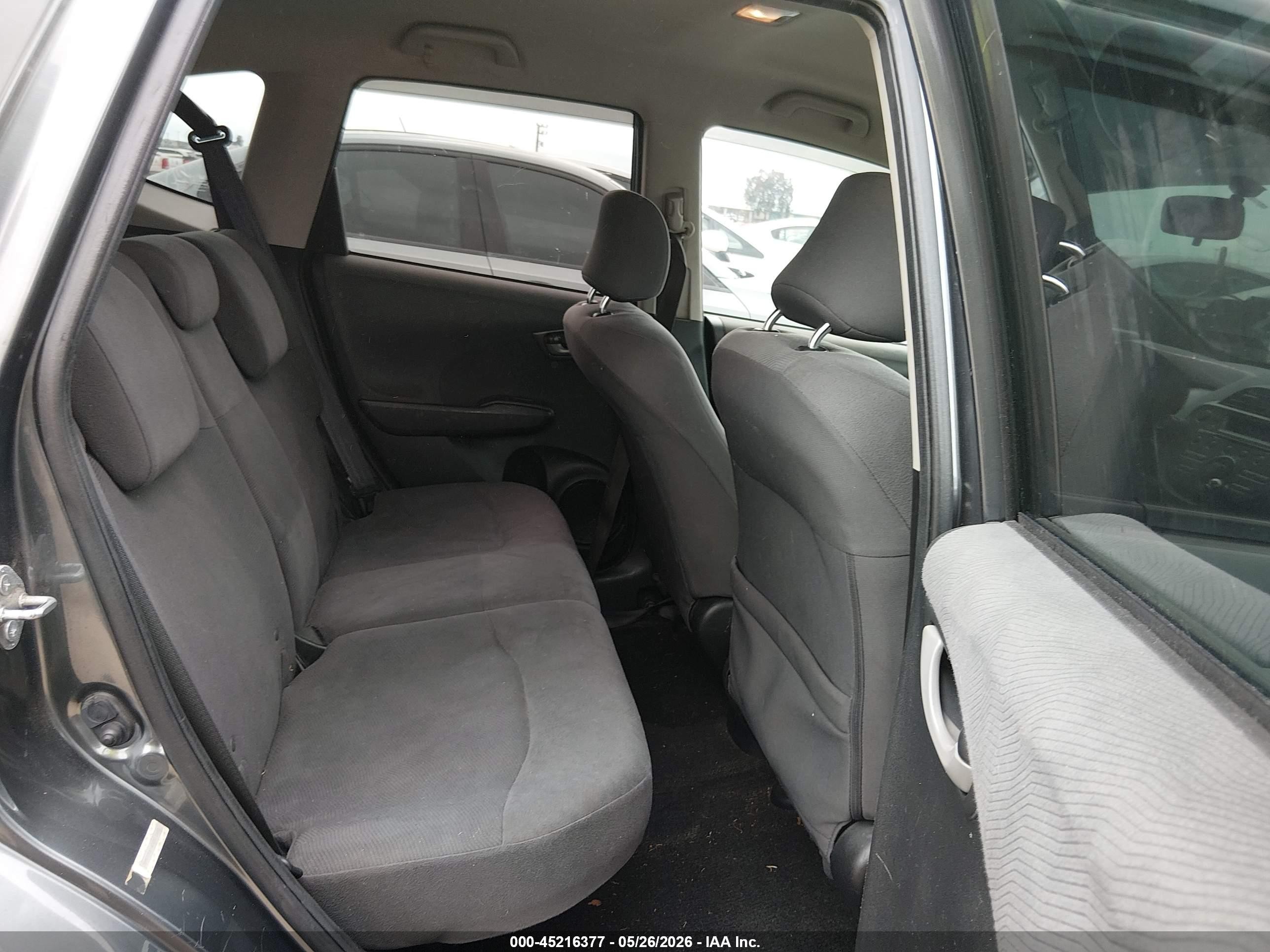 2013 Honda Fit   Gray vin: JHMGE8H34DC012491