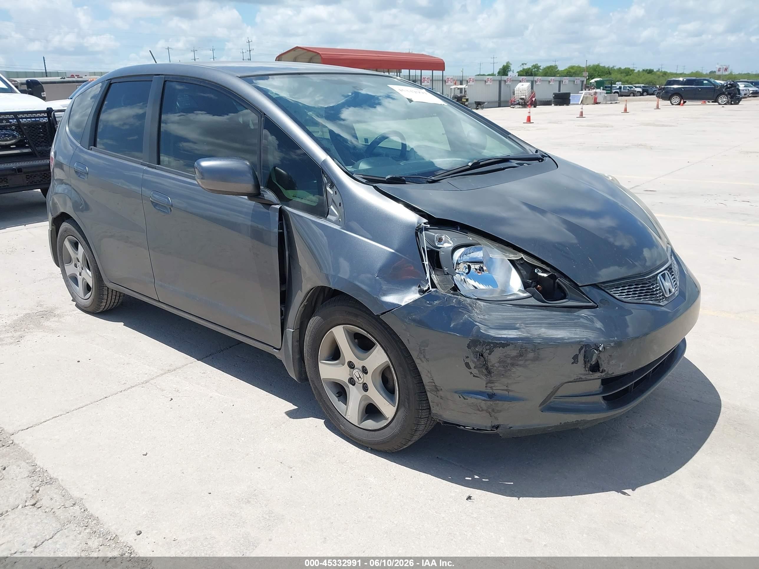 2013 Honda Fit   Gray vin: JHMGE8H34DC017092