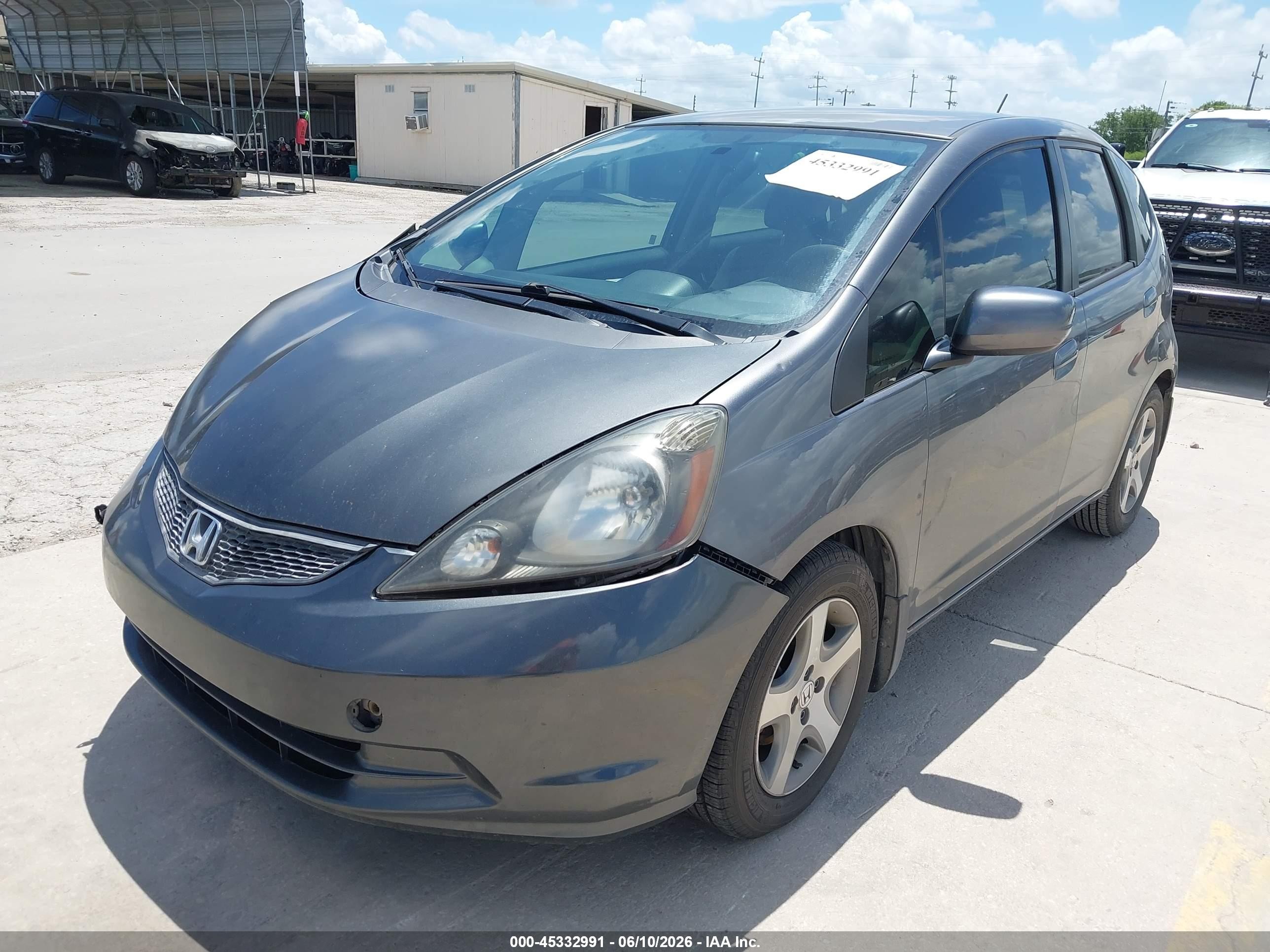 2013 Honda Fit   Gray vin: JHMGE8H34DC017092