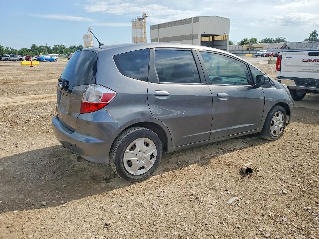 2013 Honda Fit Серый vin: JHMGE8H34DC021112