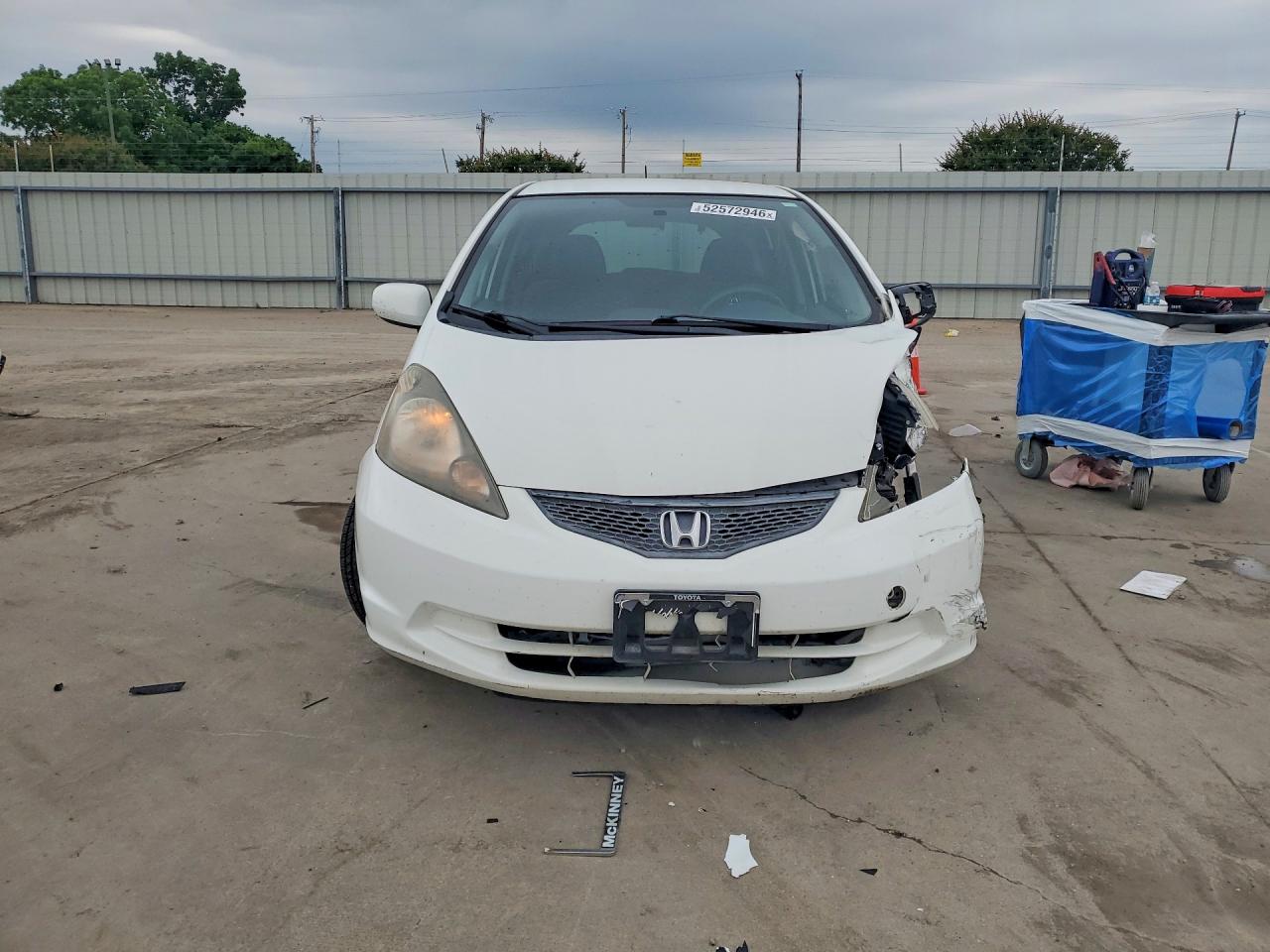 2013 Honda Fit White vin: JHMGE8H34DC038511