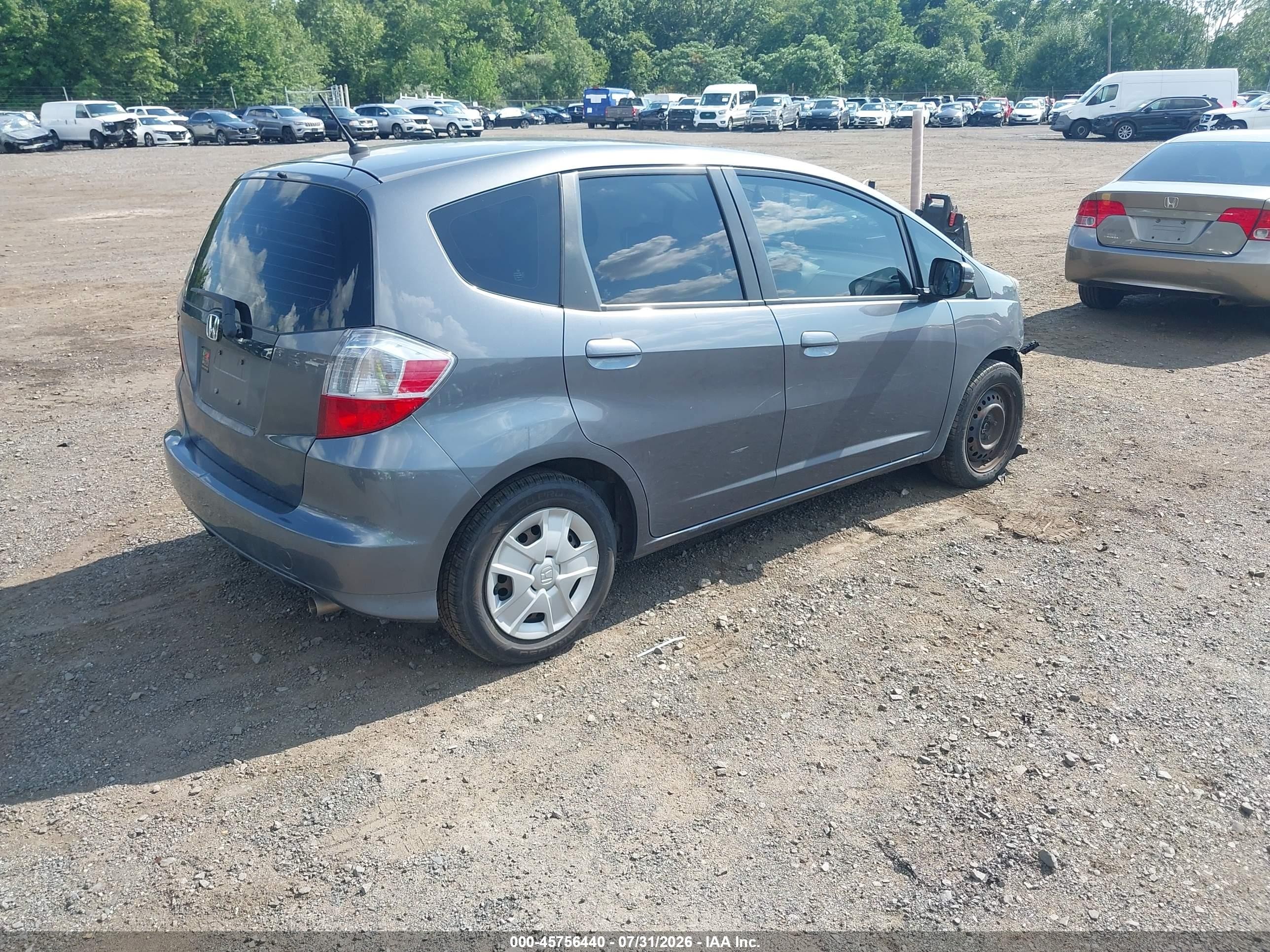 2013 Honda Fit   Серый vin: JHMGE8H34DC040341