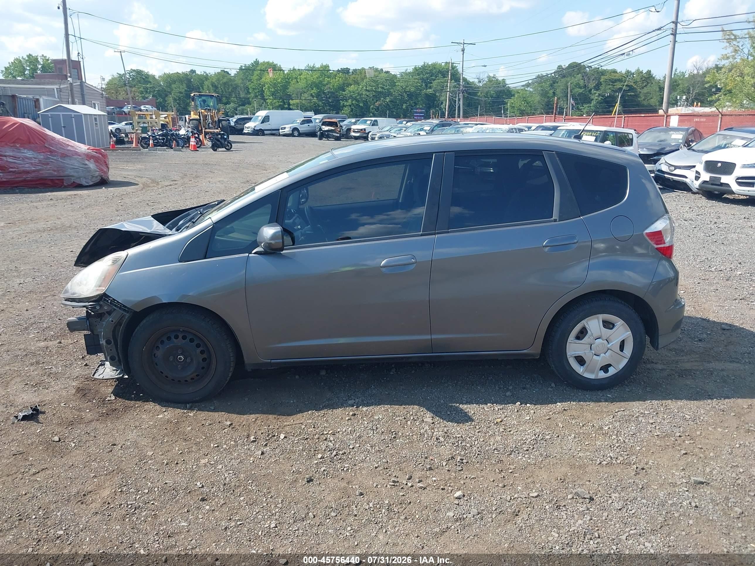 2013 Honda Fit   Серый vin: JHMGE8H34DC040341