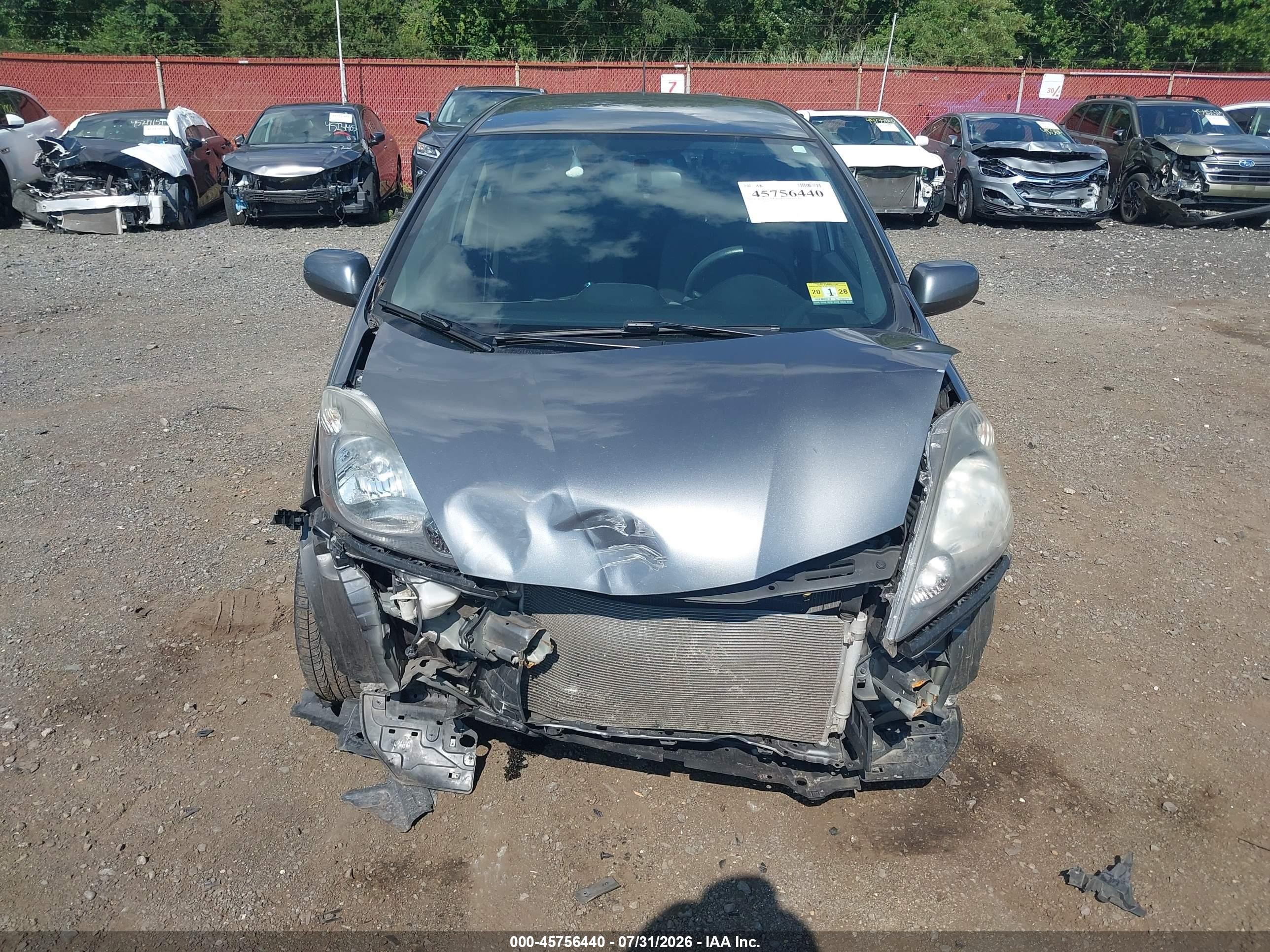 2013 Honda Fit   Серый vin: JHMGE8H34DC040341