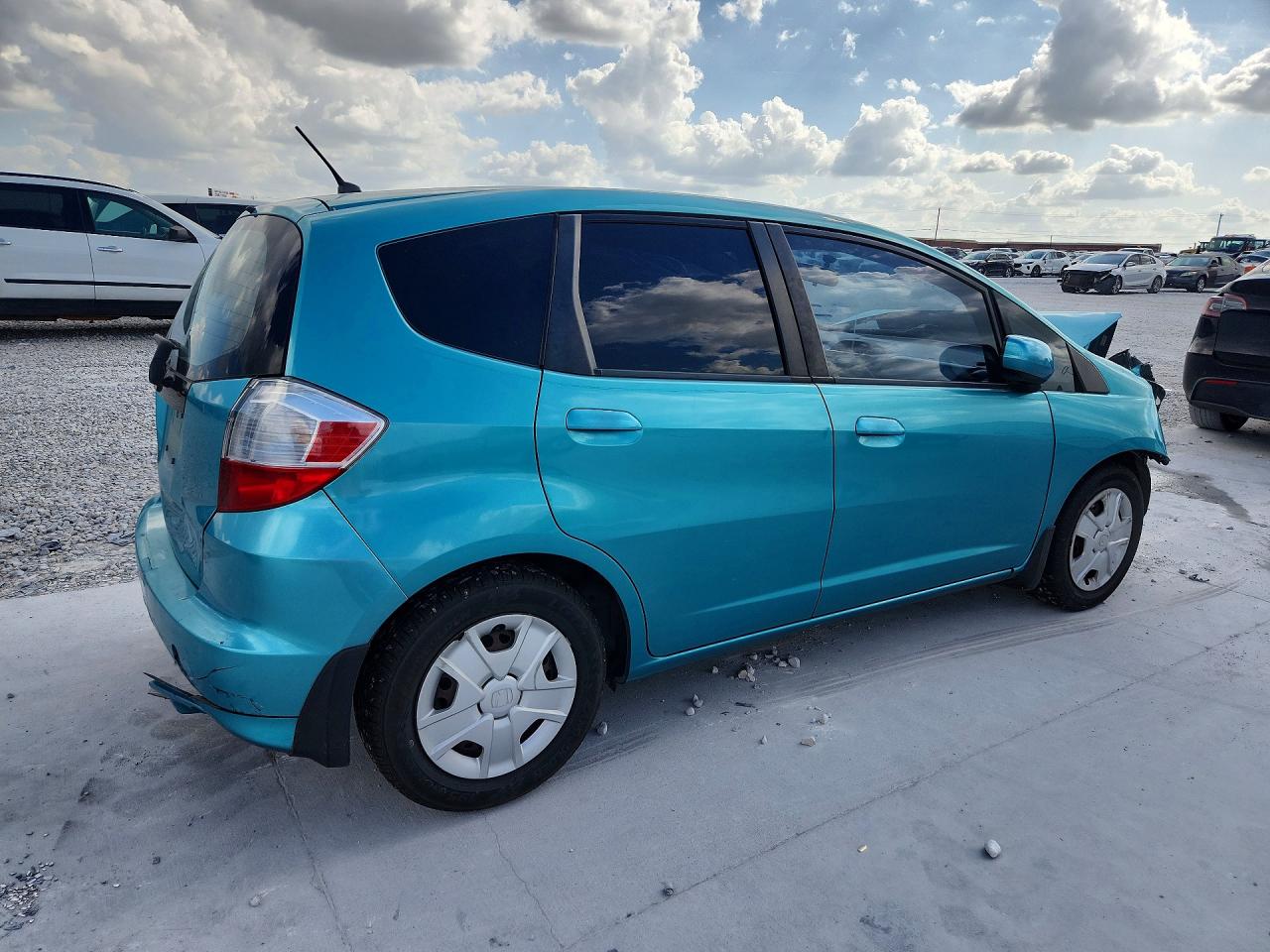 2013 Honda Fit Бирюзовый vin: JHMGE8H34DC055938
