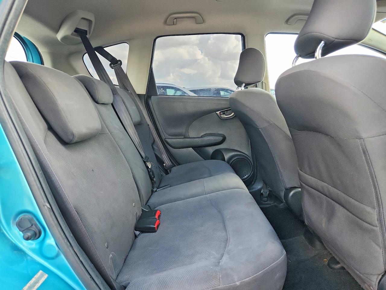 2013 Honda Fit Бирюзовый vin: JHMGE8H34DC055938