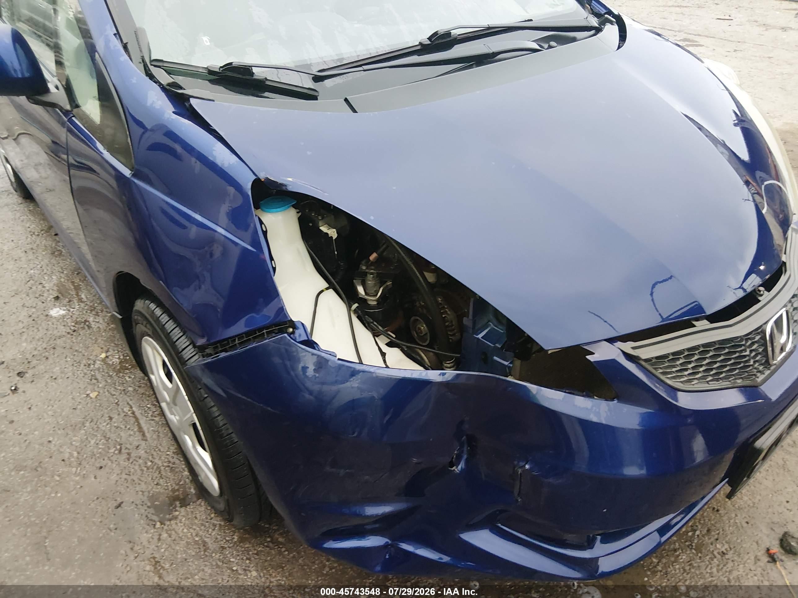 2013 Honda Fit   Blue vin: JHMGE8H34DC063411