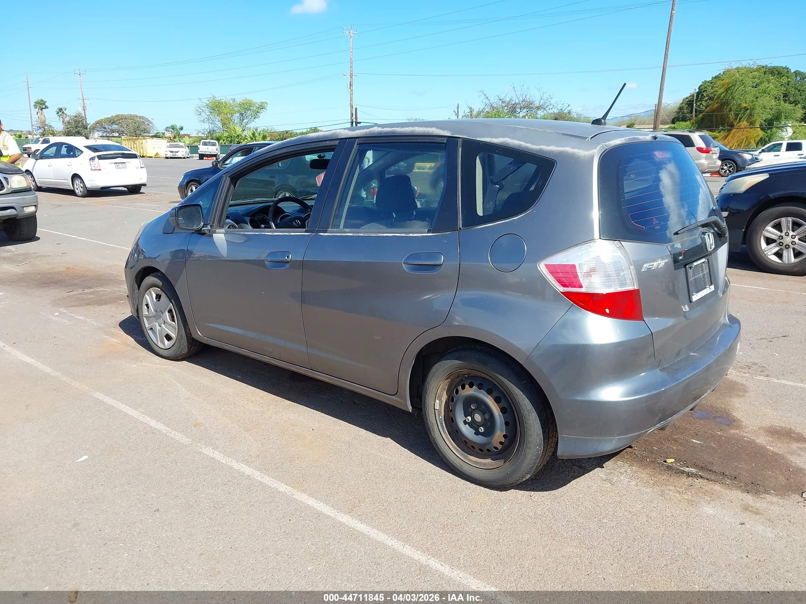2013 Honda Fit   Gray vin: JHMGE8H34DC071721