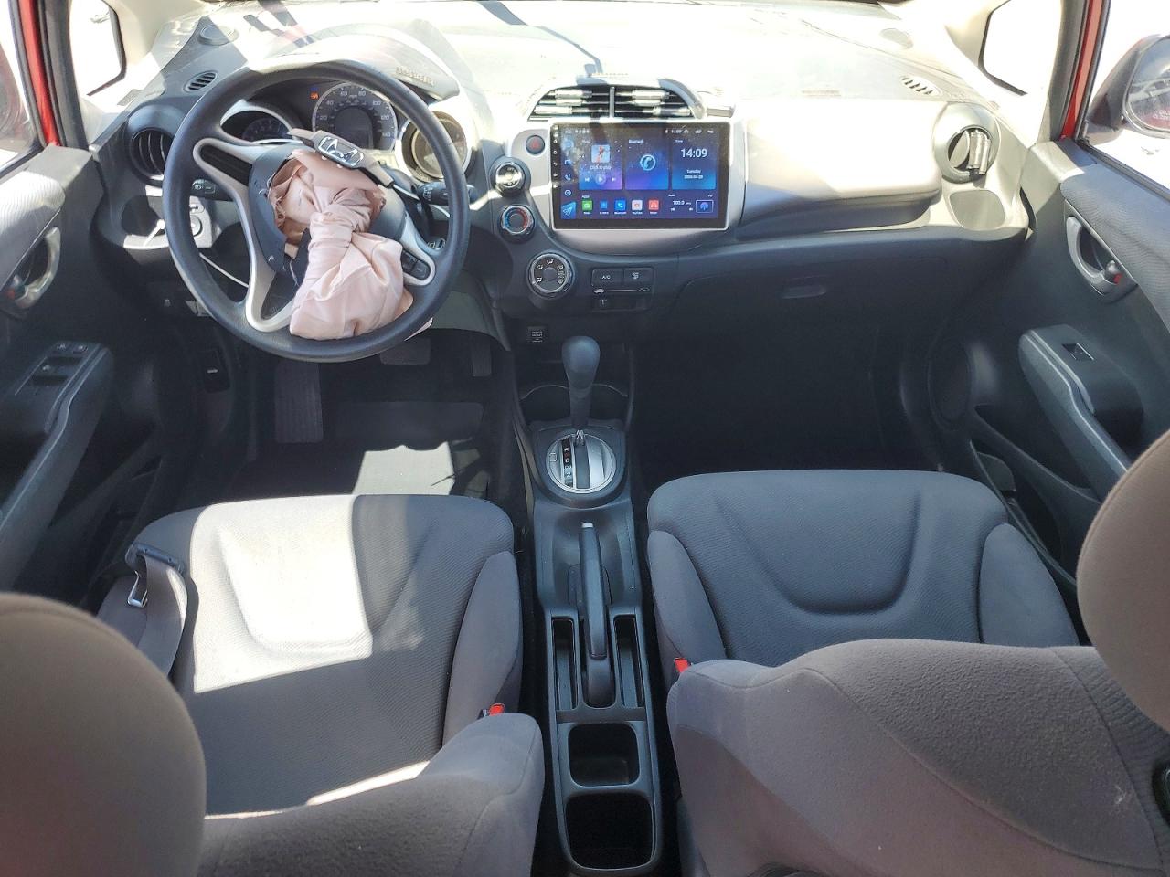 2013 Honda Fit Red vin: JHMGE8H34DC076207