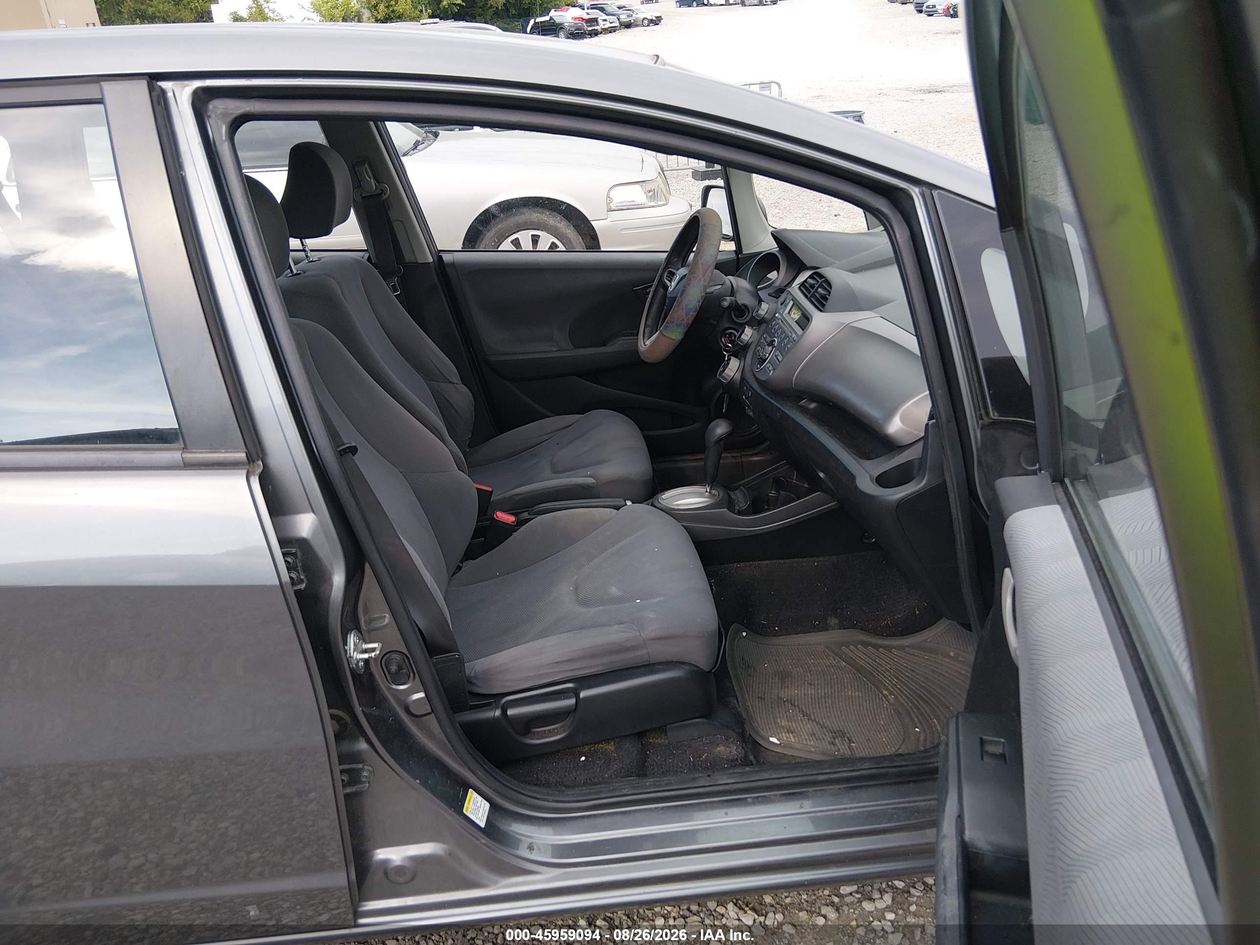 2011 Honda Fit   Gray vin: JHMGE8H35BC010567