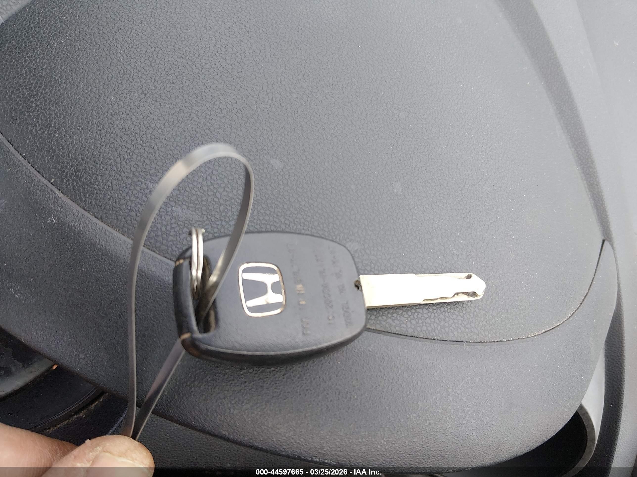 2011 Honda Fit Silver vin: JHMGE8H35BC023982