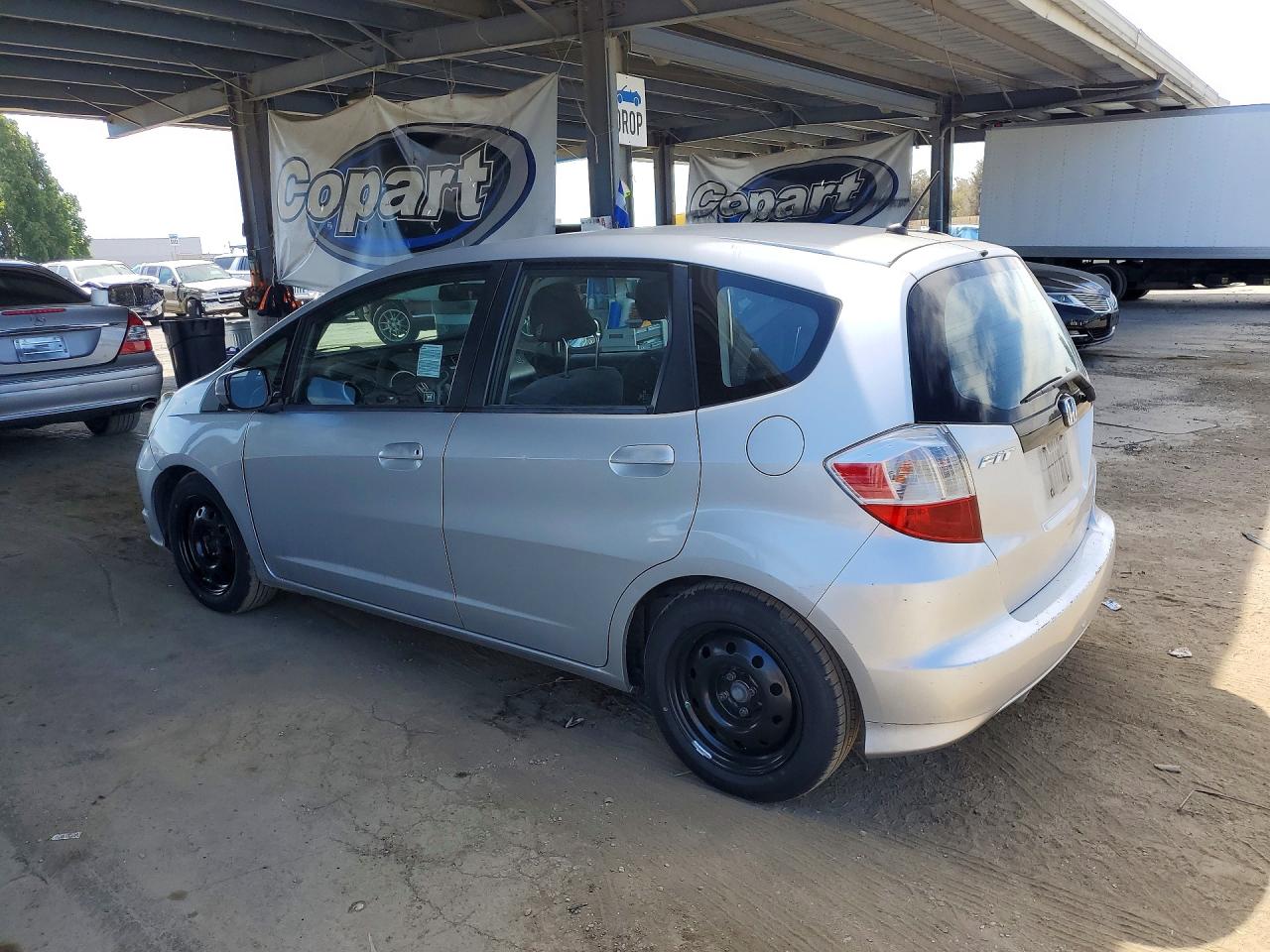2012 Honda Fit Silver vin: JHMGE8H35CC033770