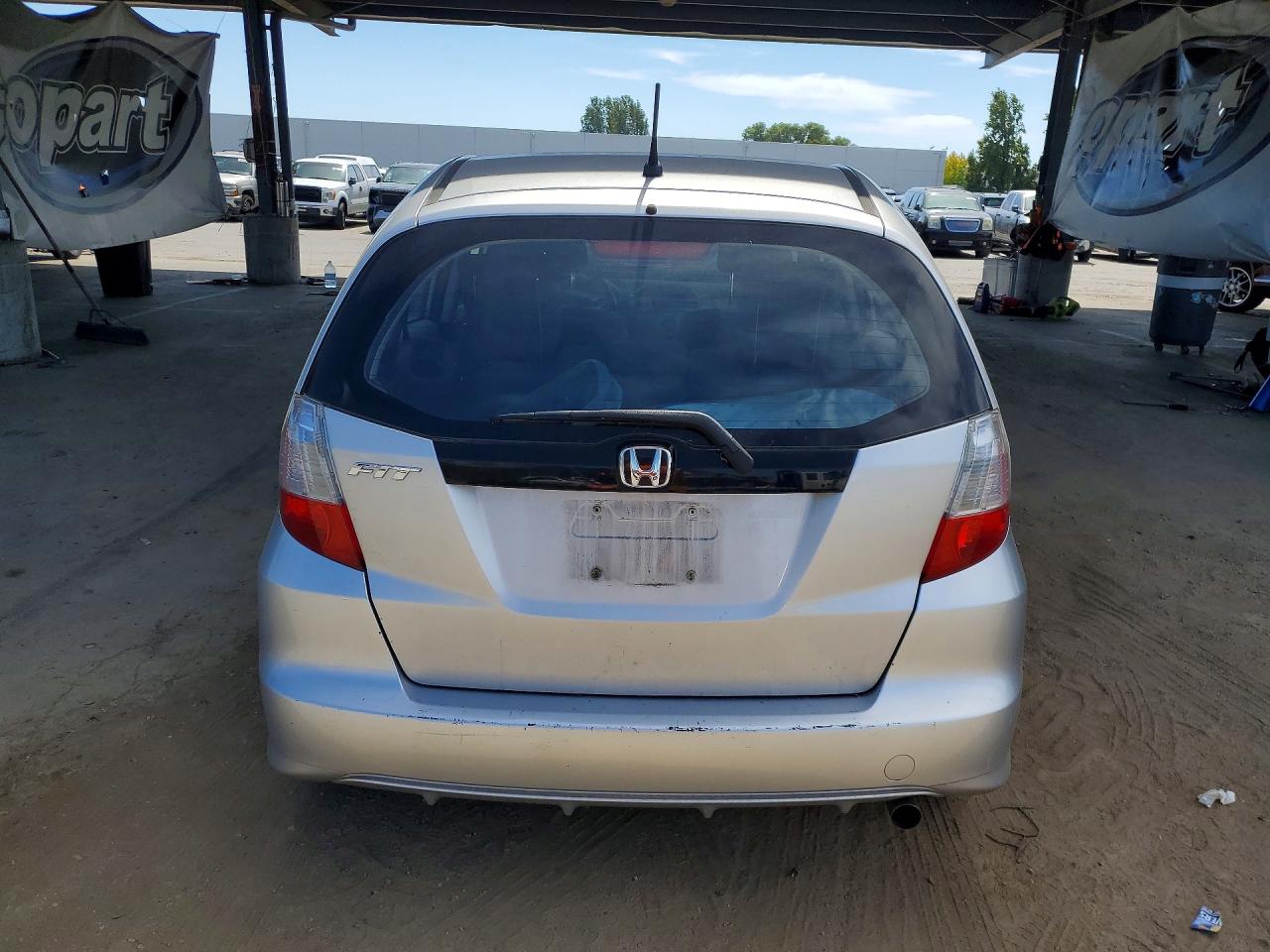 2012 Honda Fit Silver vin: JHMGE8H35CC033770