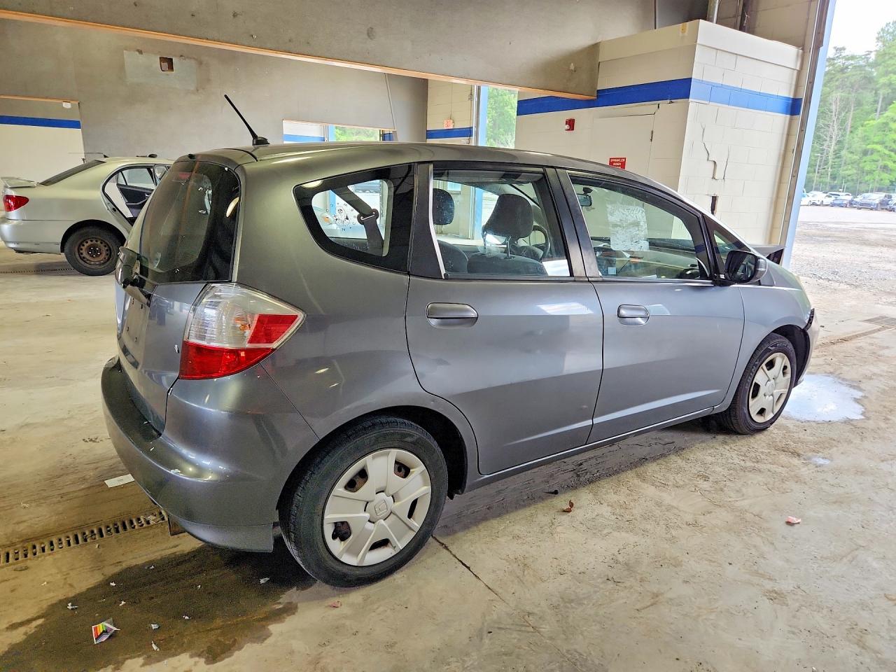 2012 Honda Fit Gray vin: JHMGE8H35CC039763