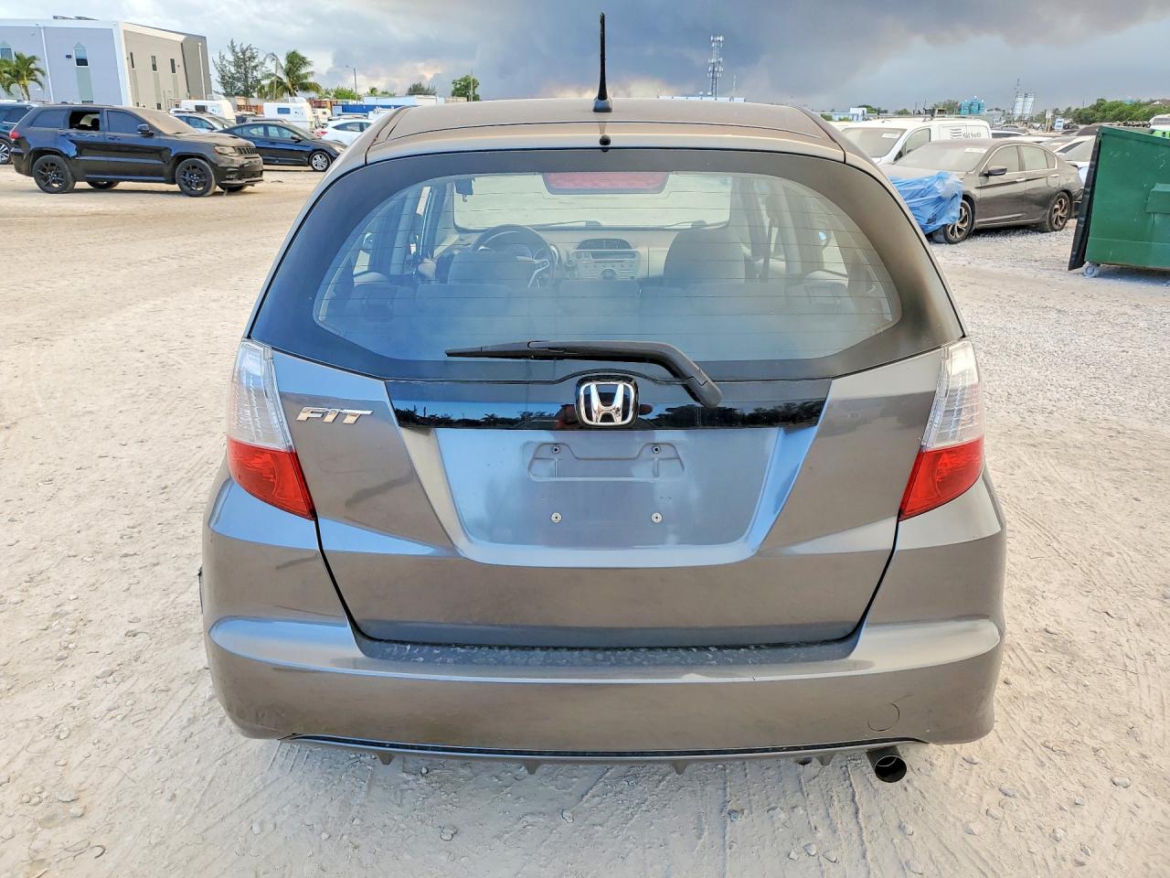 2013 Honda Fit Gray vin: JHMGE8H35DC021104