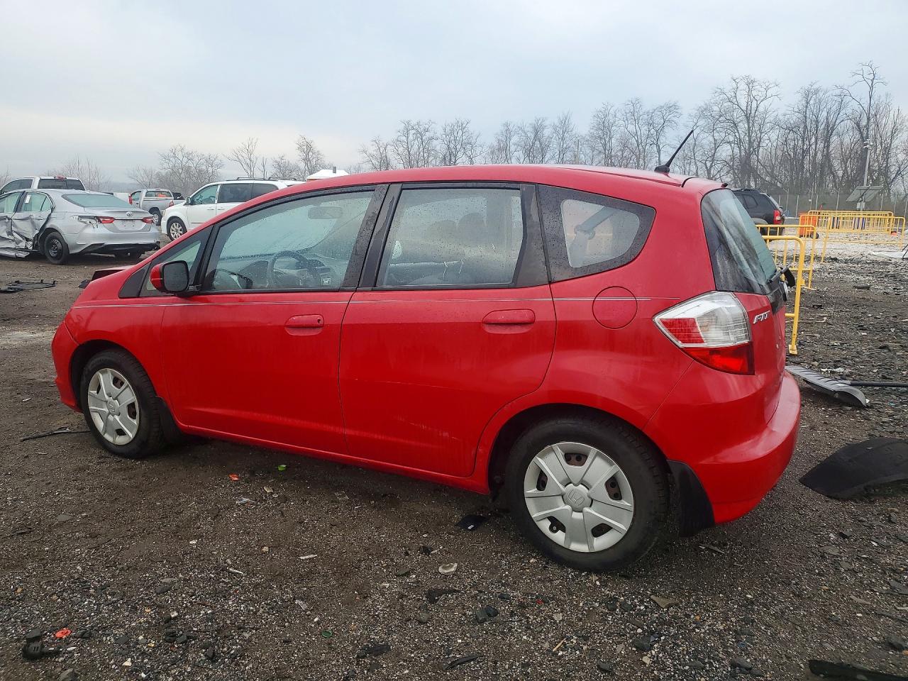 2013 Honda Fit Red vin: JHMGE8H35DC024973