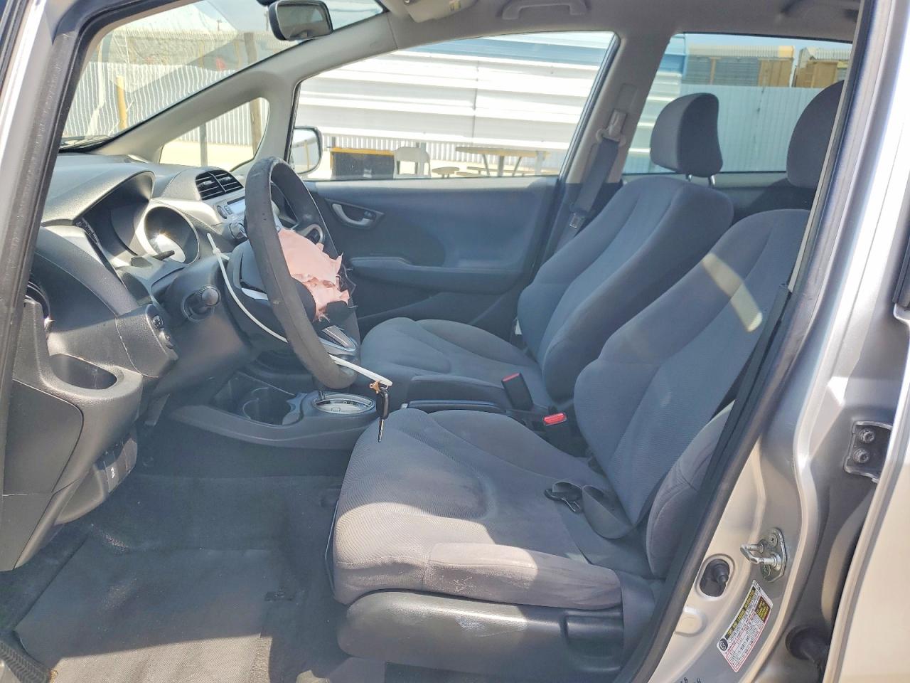 2013 Honda Fit Silver vin: JHMGE8H35DC030126