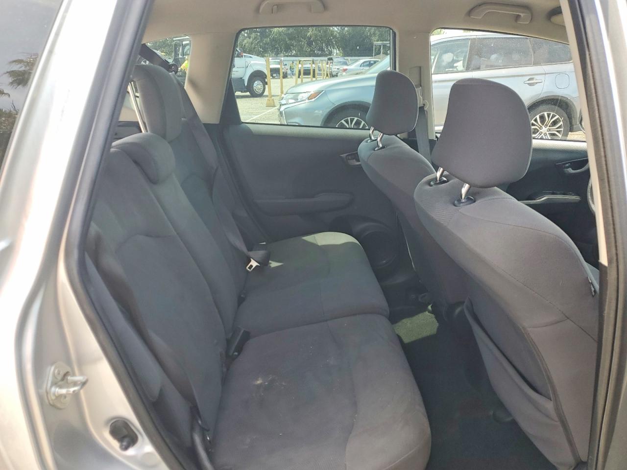 2013 Honda Fit Silver vin: JHMGE8H35DC030126