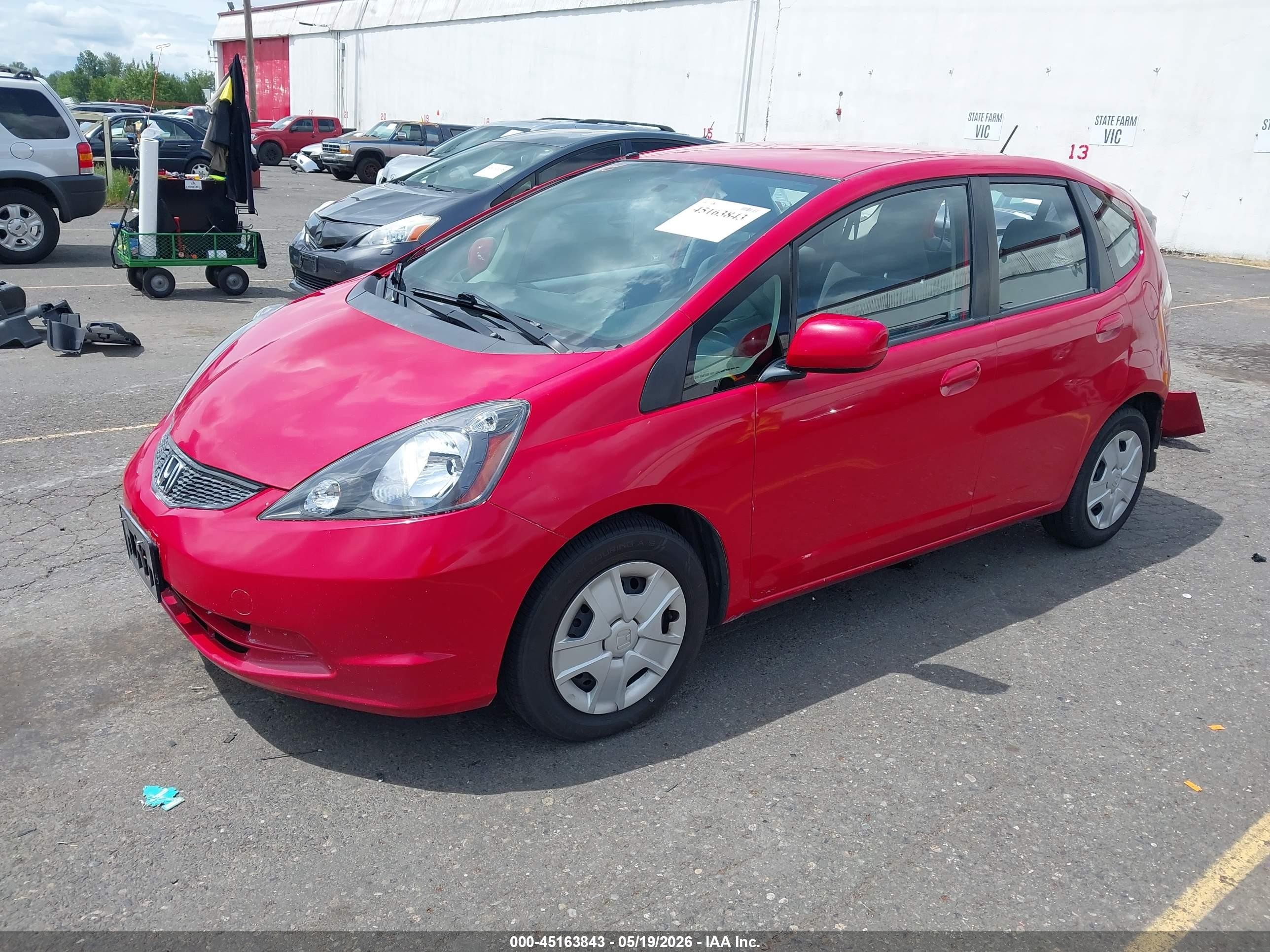 2013 Honda Fit   Red vin: JHMGE8H35DC038999