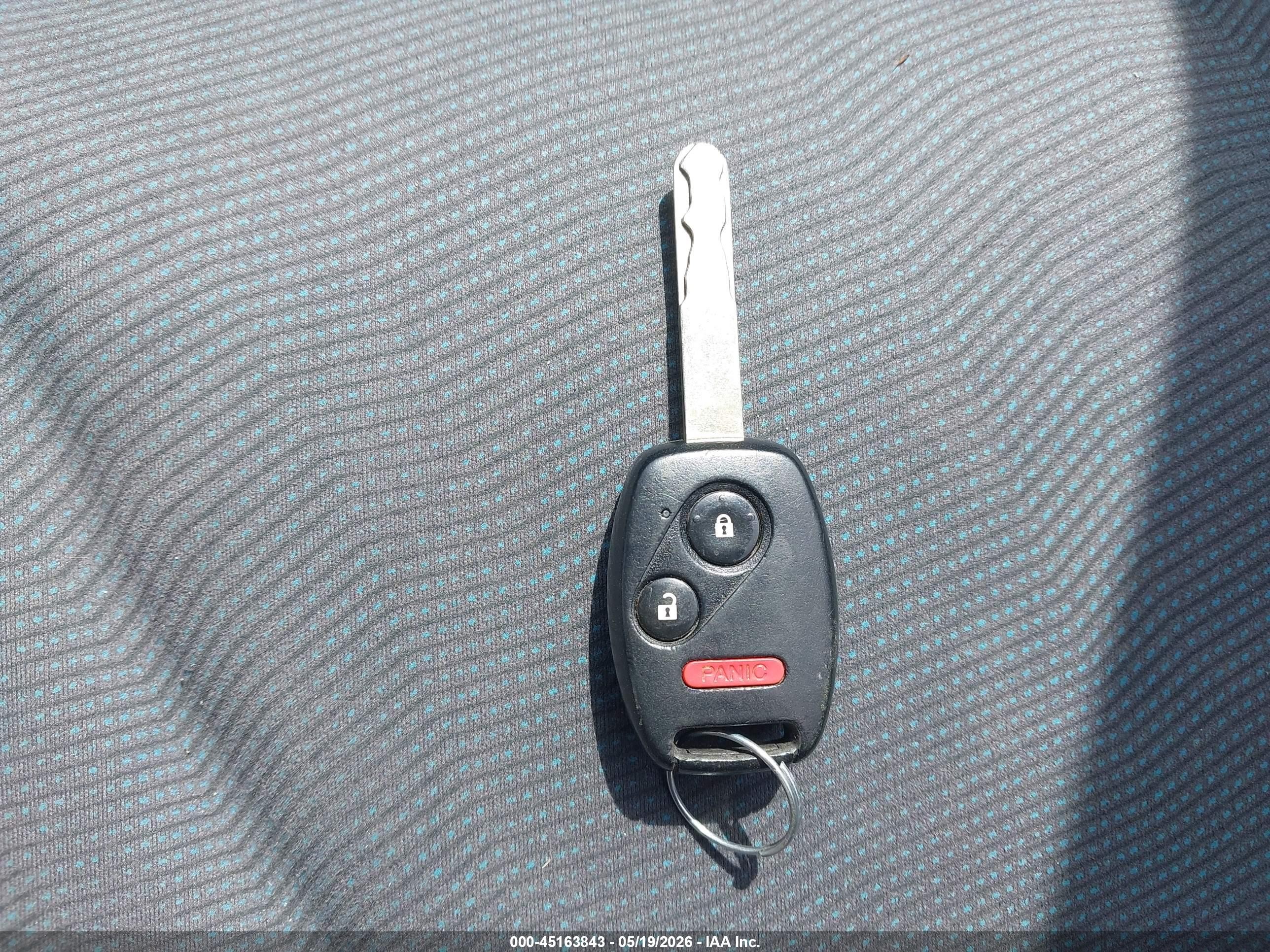 2013 Honda Fit   Red vin: JHMGE8H35DC038999