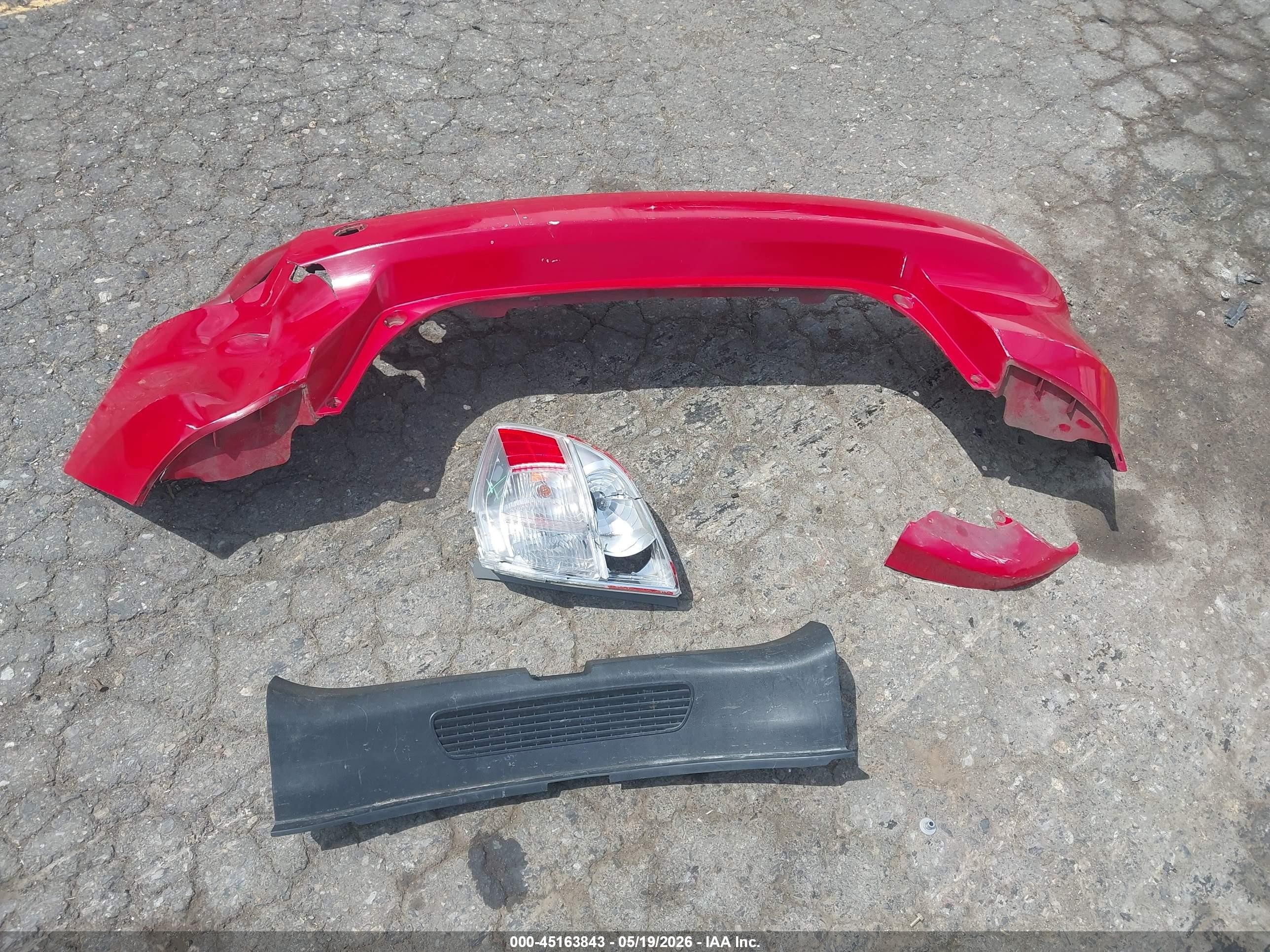 2013 Honda Fit   Red vin: JHMGE8H35DC038999