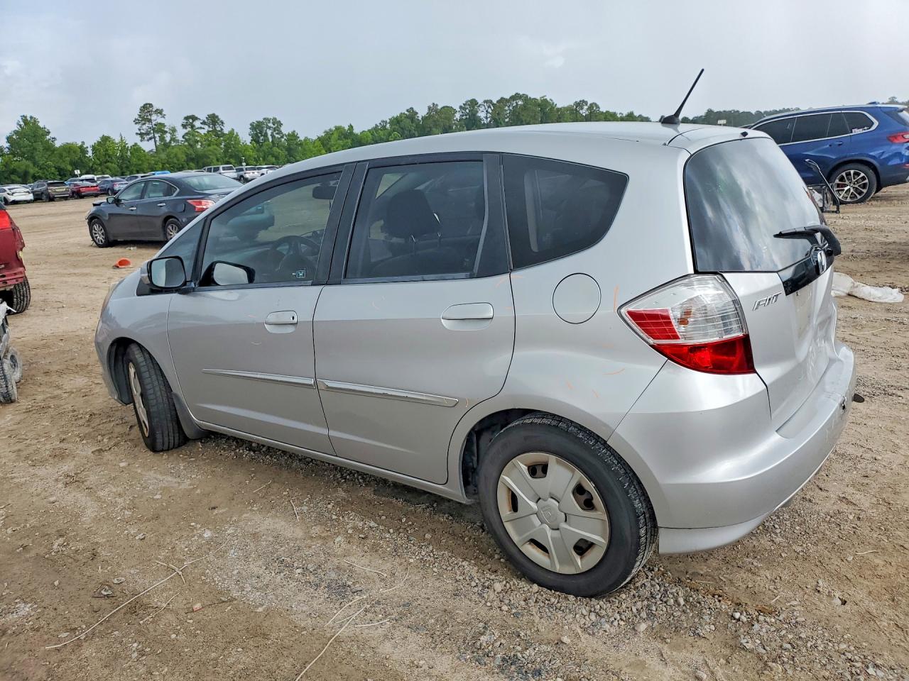 2013 Honda Fit Silver vin: JHMGE8H35DC041160