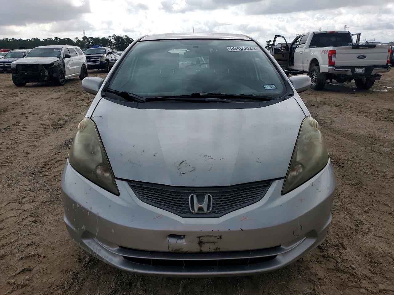 2013 Honda Fit Silver vin: JHMGE8H35DC041160