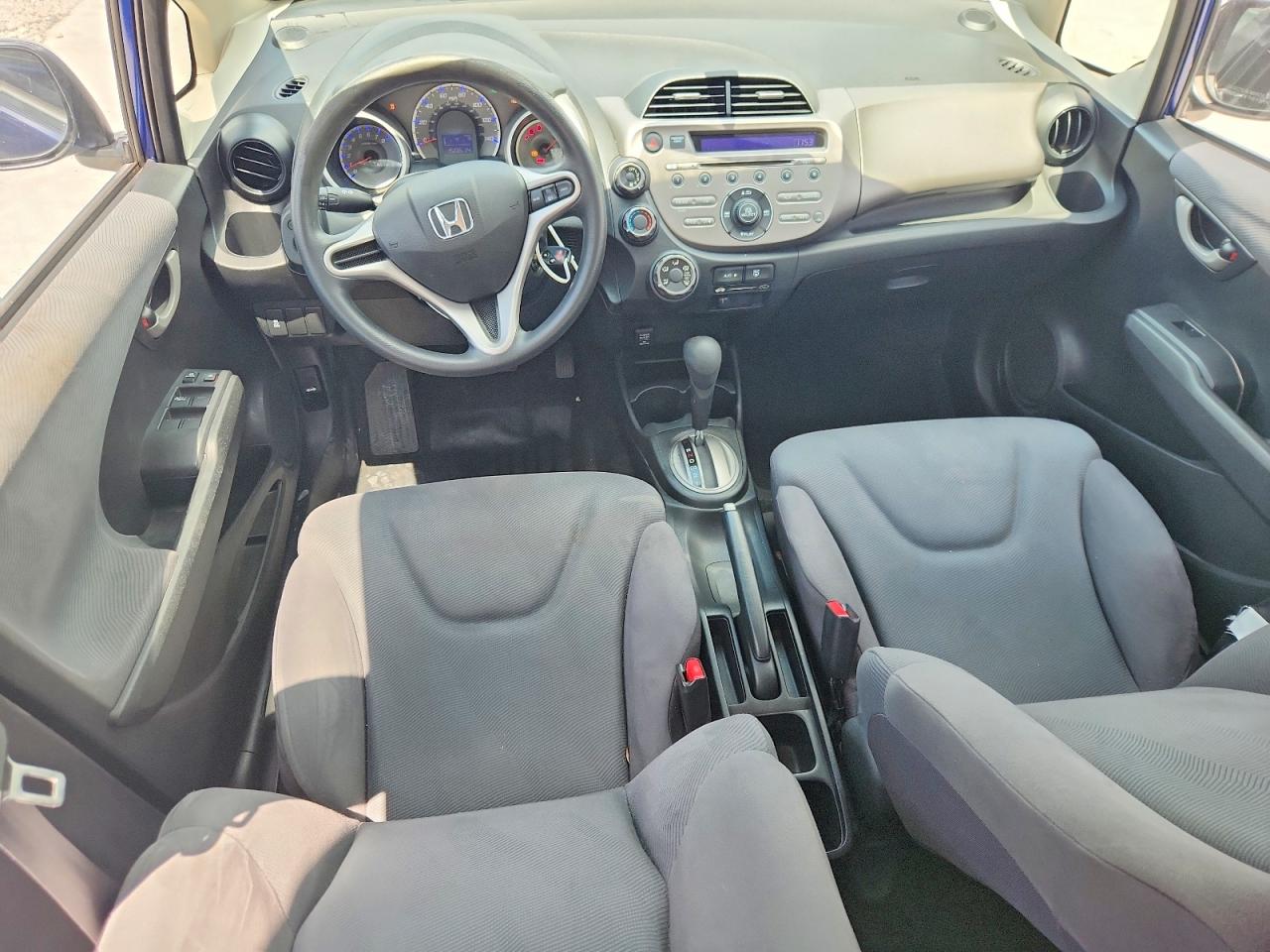 2013 Honda Fit Blue vin: JHMGE8H35DC061439