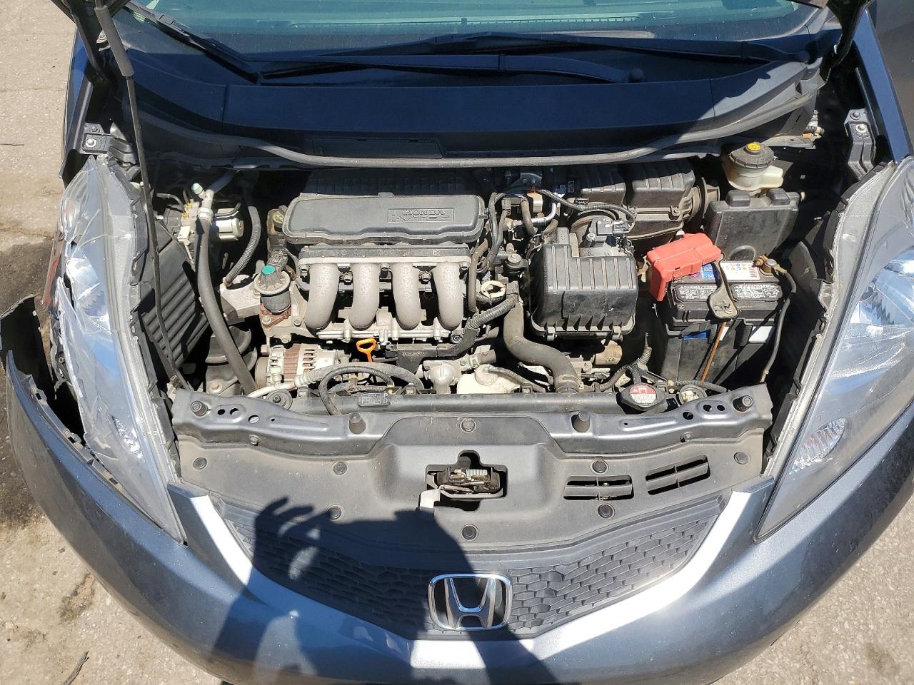 2013 Honda Fit Silver vin: JHMGE8H35DC065569