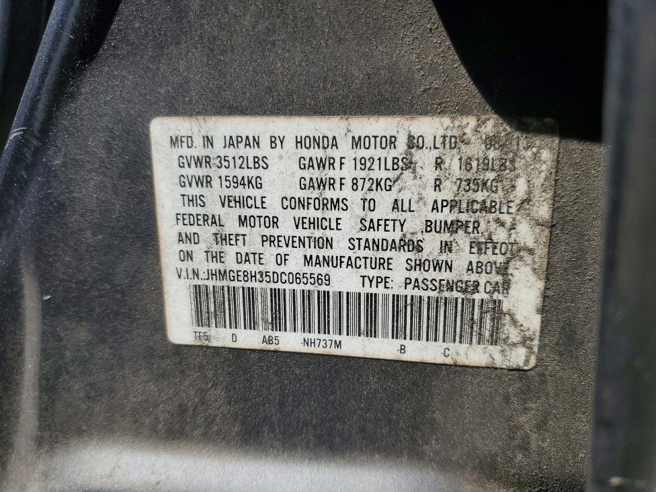 2013 Honda Fit Silver vin: JHMGE8H35DC065569