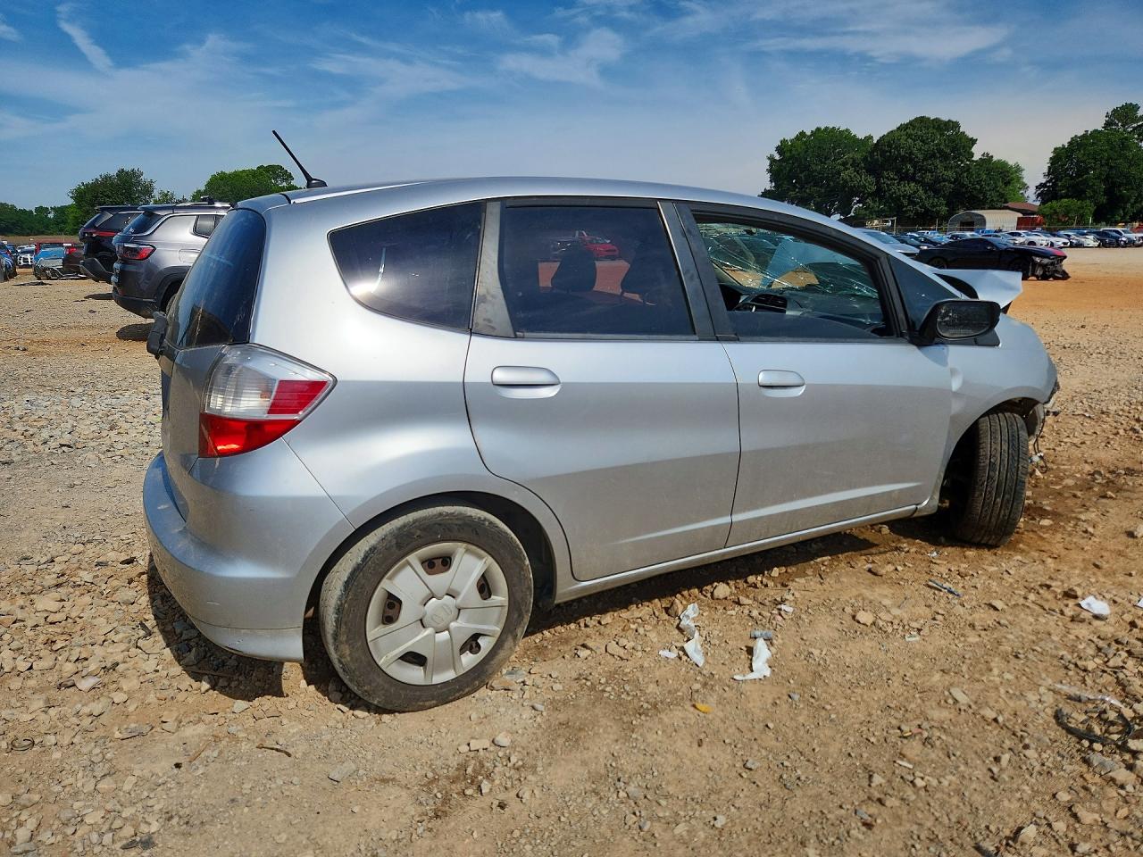 2013 Honda Fit Silver vin: JHMGE8H35DC073185